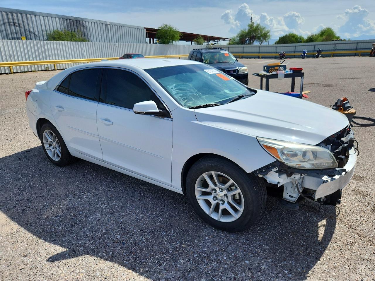 2015 Chevrolet Malibu 1lt Белый vin: 1G11C5SL2FF304302