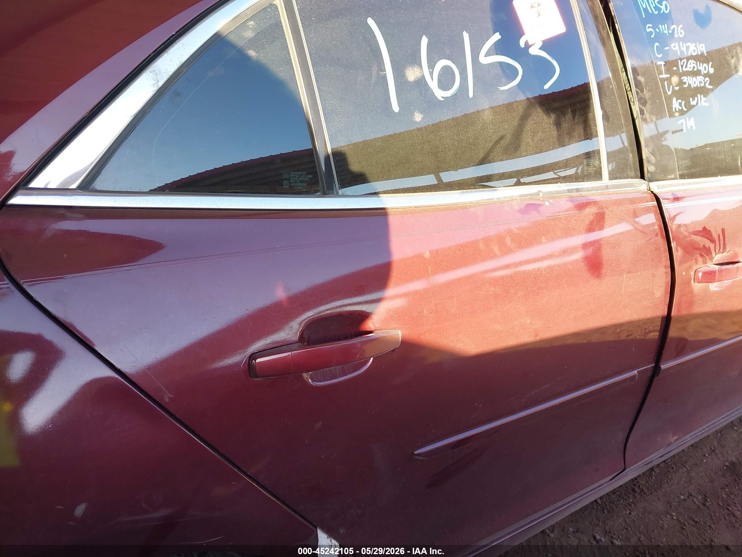 2015 Chevrolet Malibu 1lt Красный vin: 1G11C5SL2FF340152