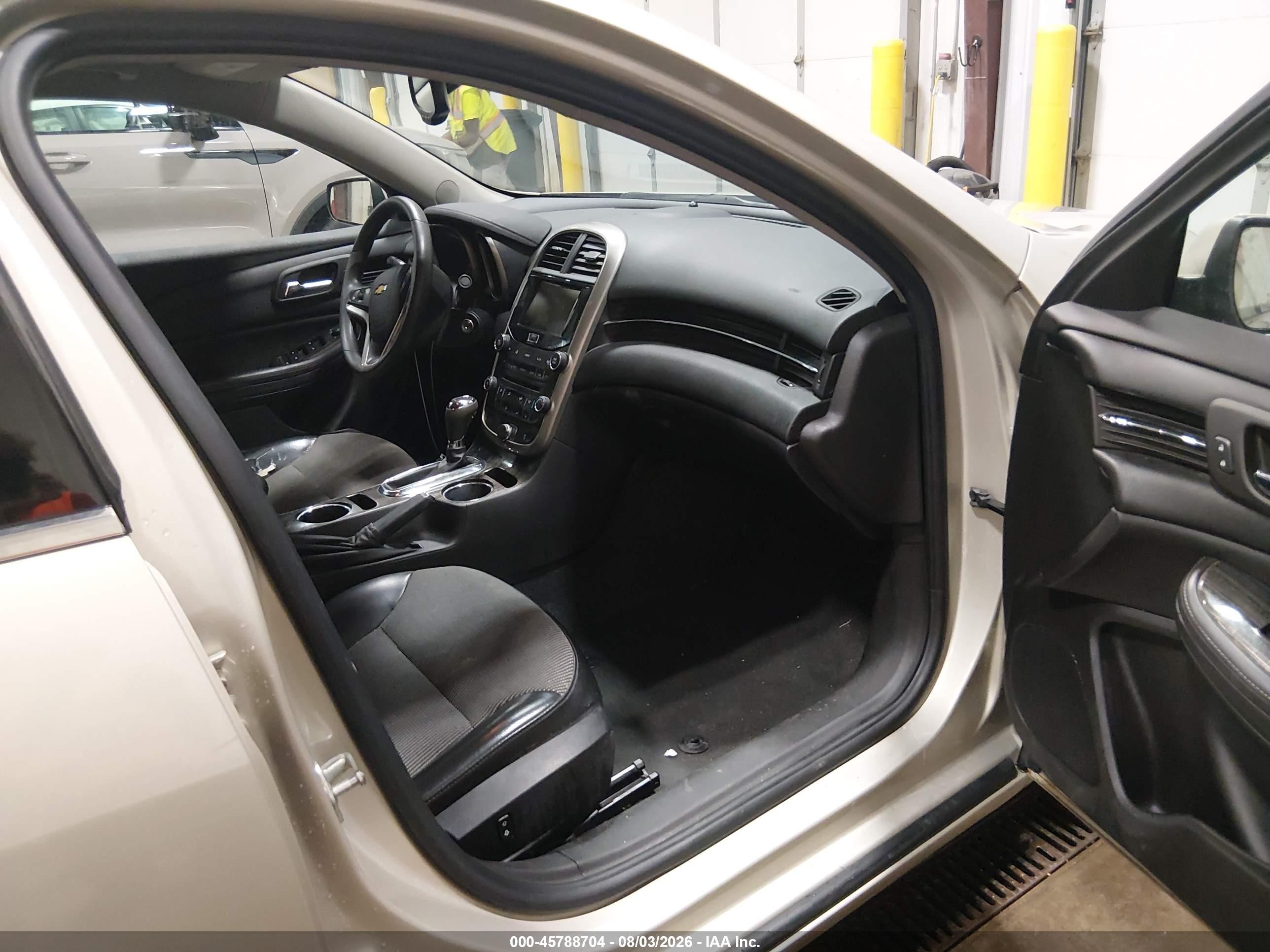 2014 Chevrolet Malibu 1lt Beige vin: 1G11C5SL3EF203767