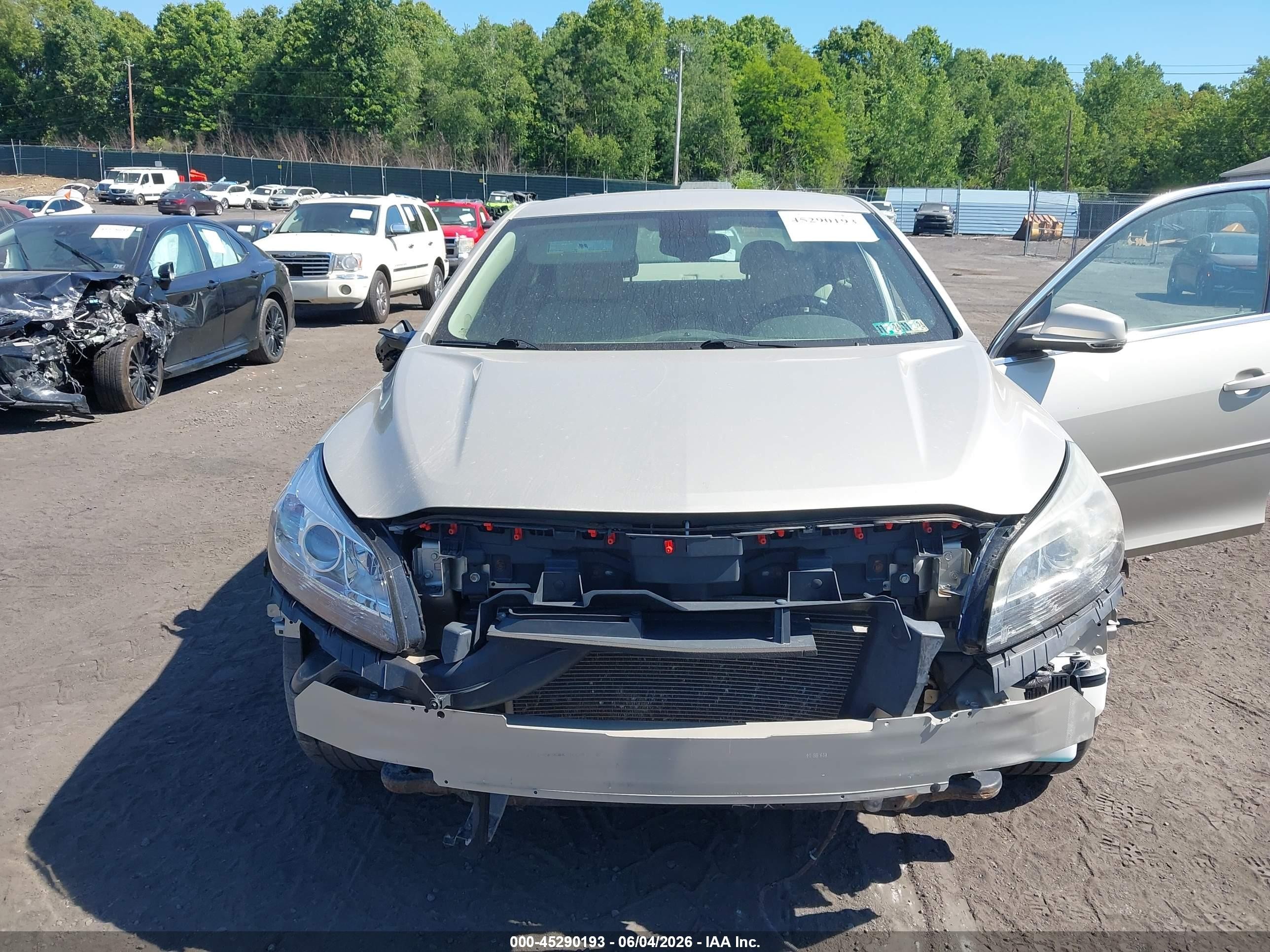 2014 Chevrolet Malibu 1lt Beige vin: 1G11C5SL3EF218804