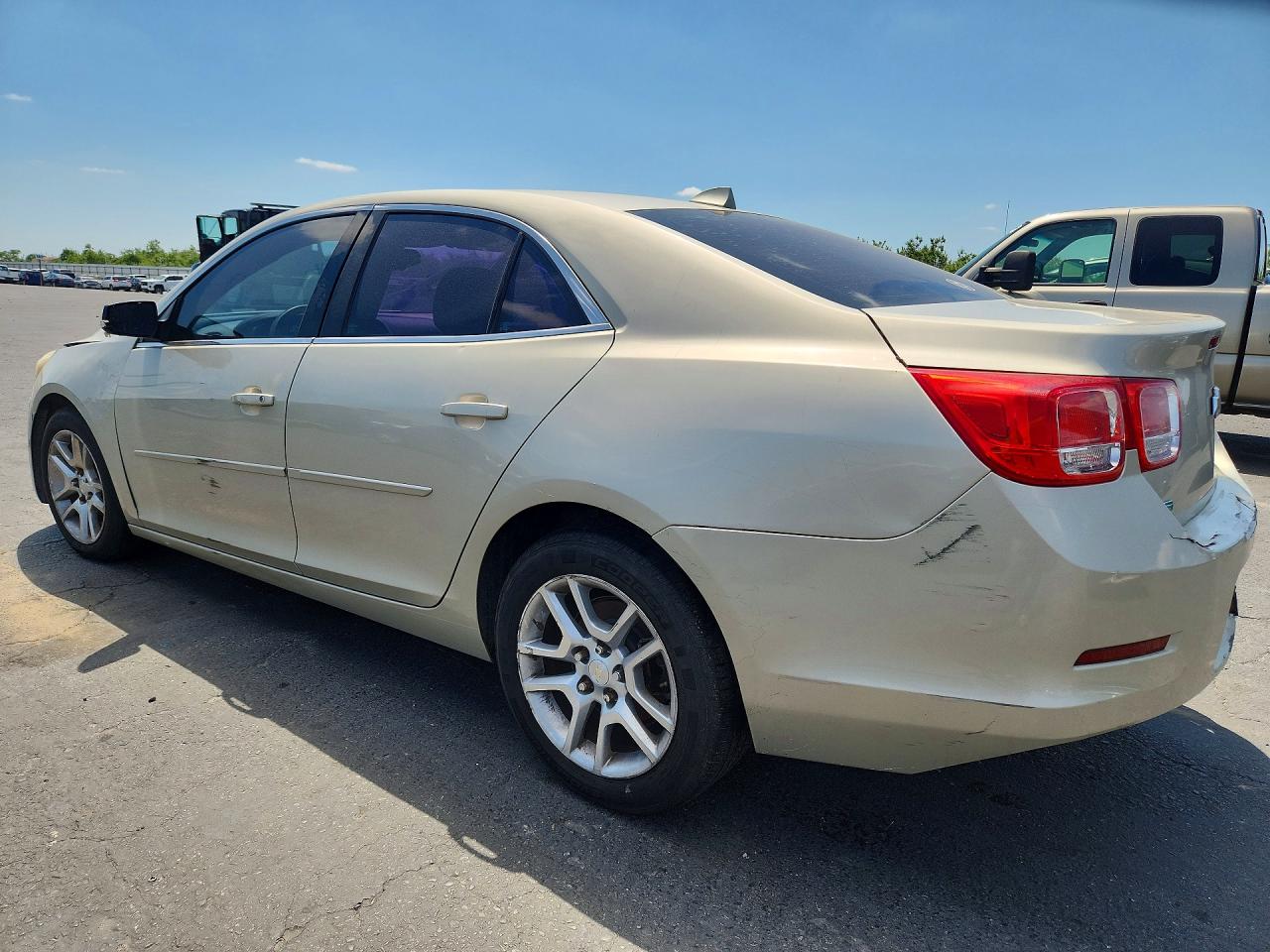 2014 Chevrolet Malibu 1lt Gold vin: 1G11C5SL3EF284222