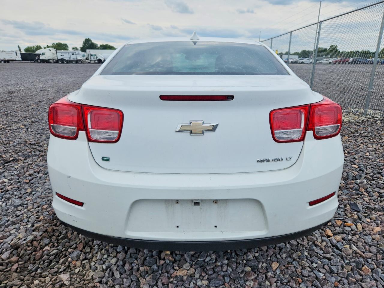 2015 Chevrolet Malibu 1lt White vin: 1G11C5SL3FF190987
