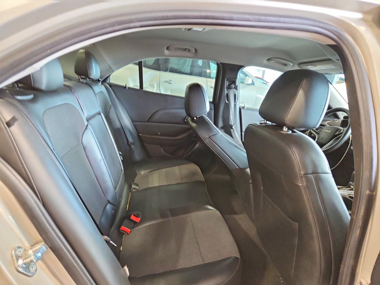 2015 Chevrolet Malibu 1lt Tan vin: 1G11C5SL3FF254297