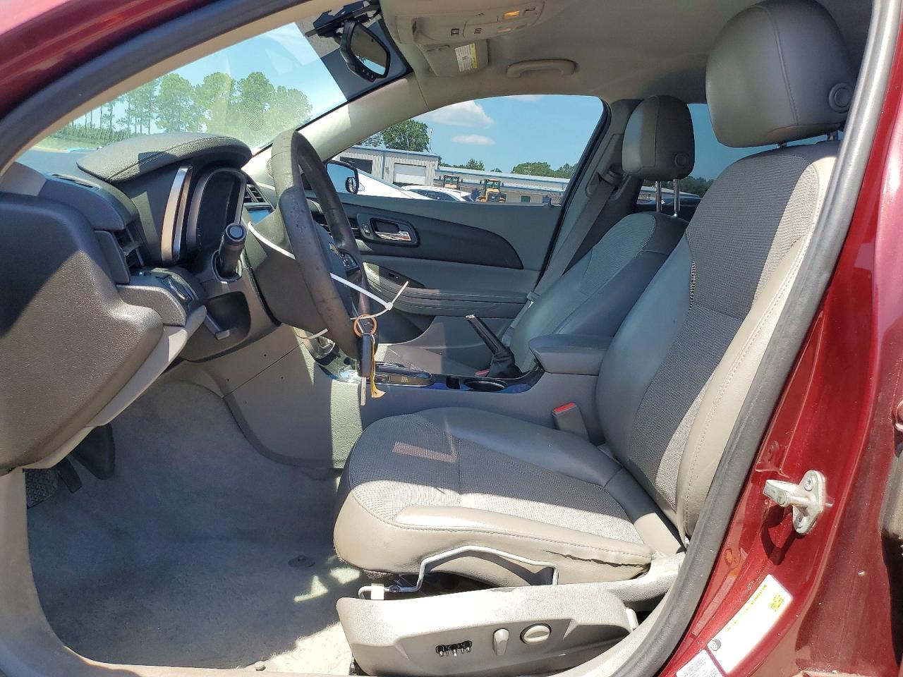 2015 Chevrolet Malibu 1lt Maroon vin: 1G11C5SL3FF264280