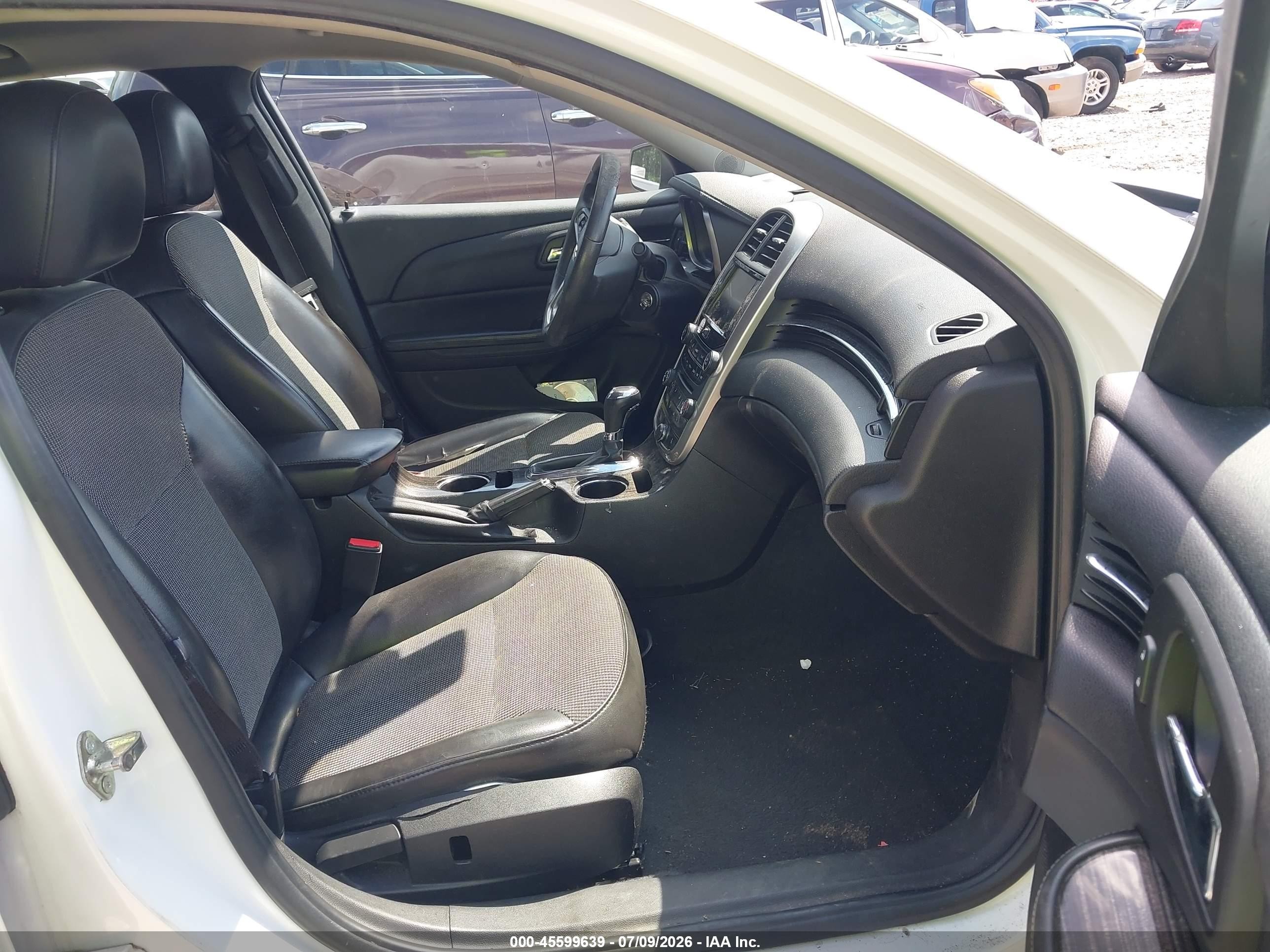 2015 Chevrolet Malibu 1lt White vin: 1G11C5SL3FF272105