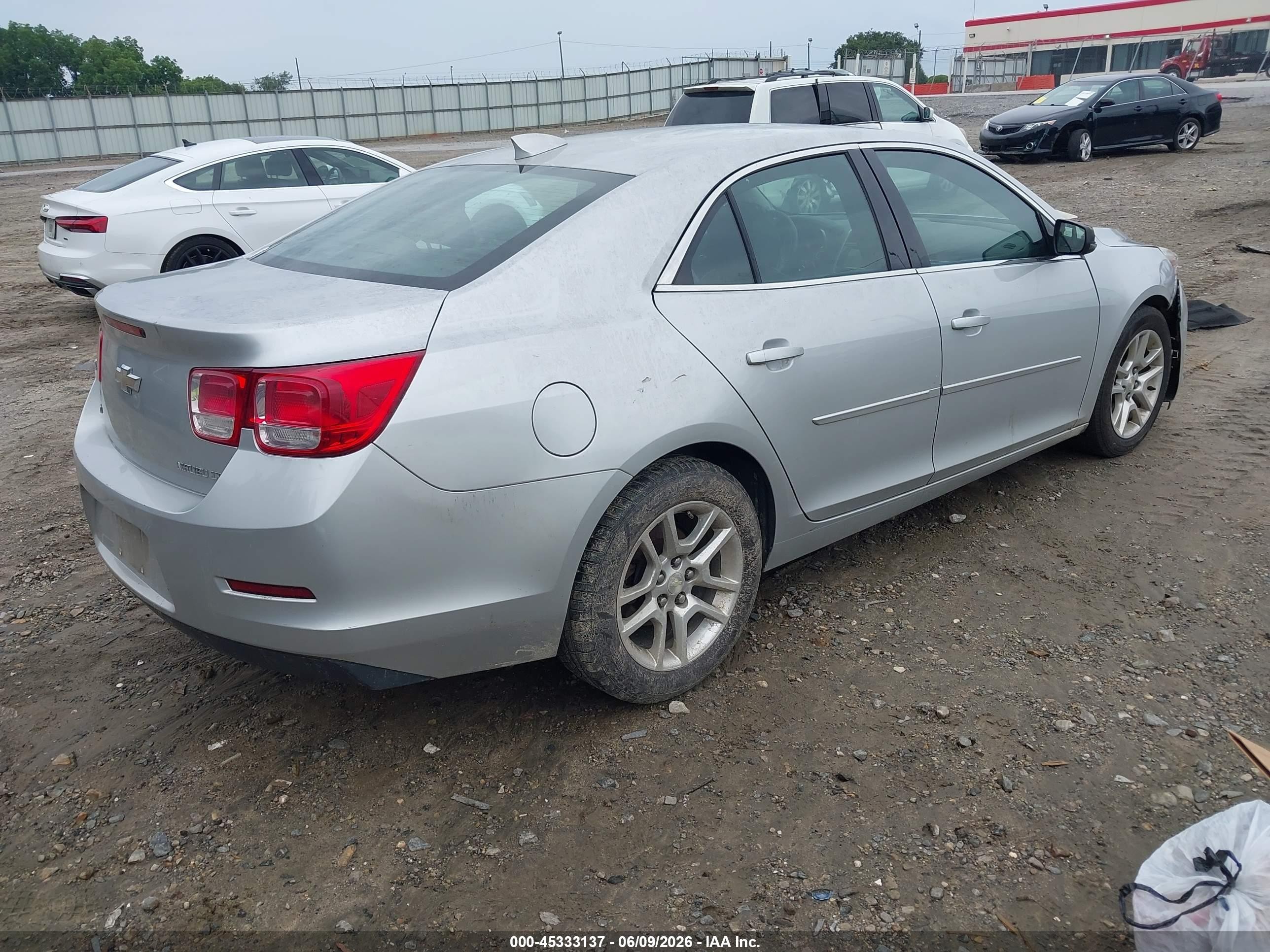 2015 Chevrolet Malibu 1lt Серебряный vin: 1G11C5SL3FF325207