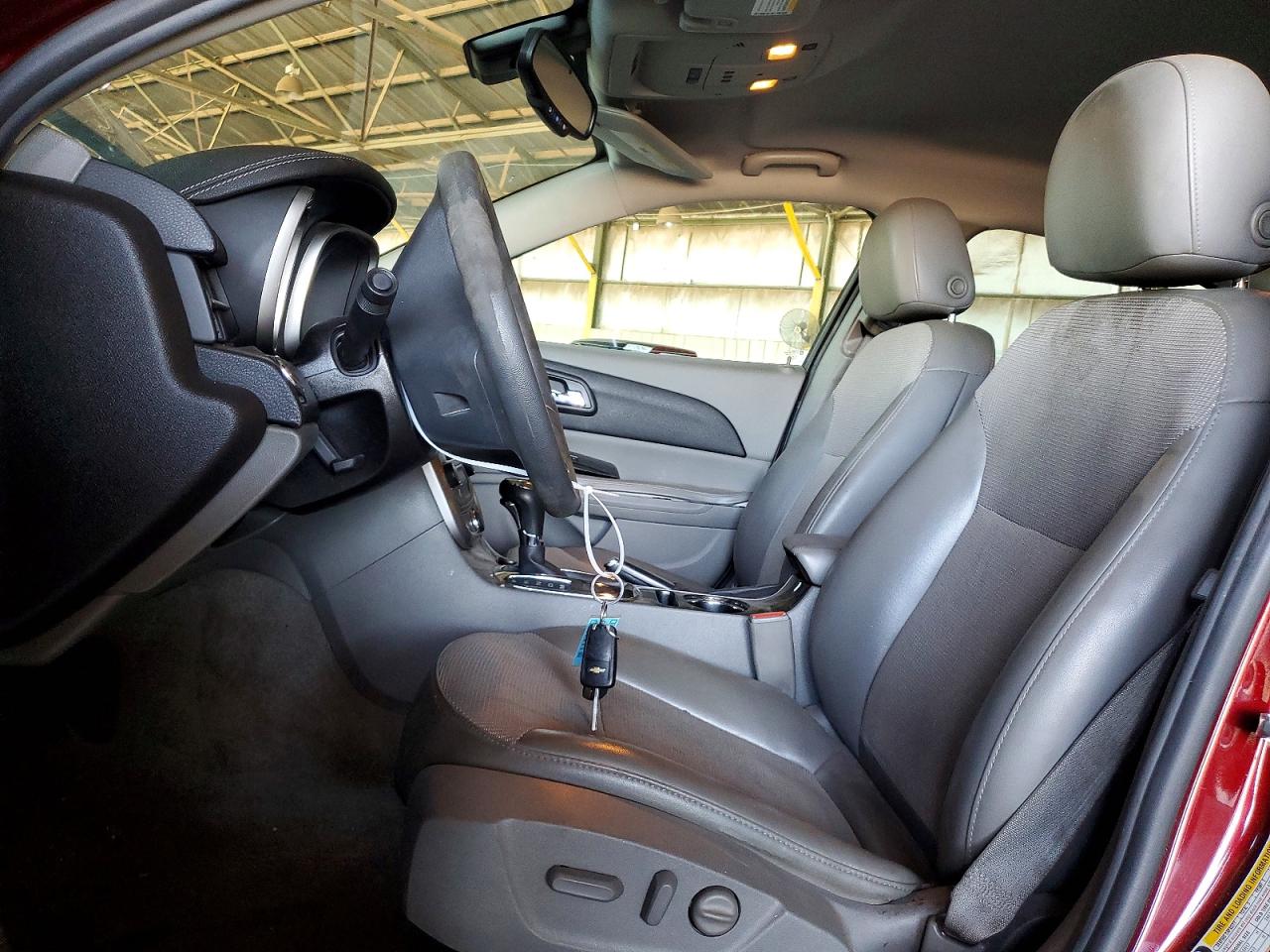 2015 Chevrolet Malibu 1lt Красный vin: 1G11C5SL3FF348924