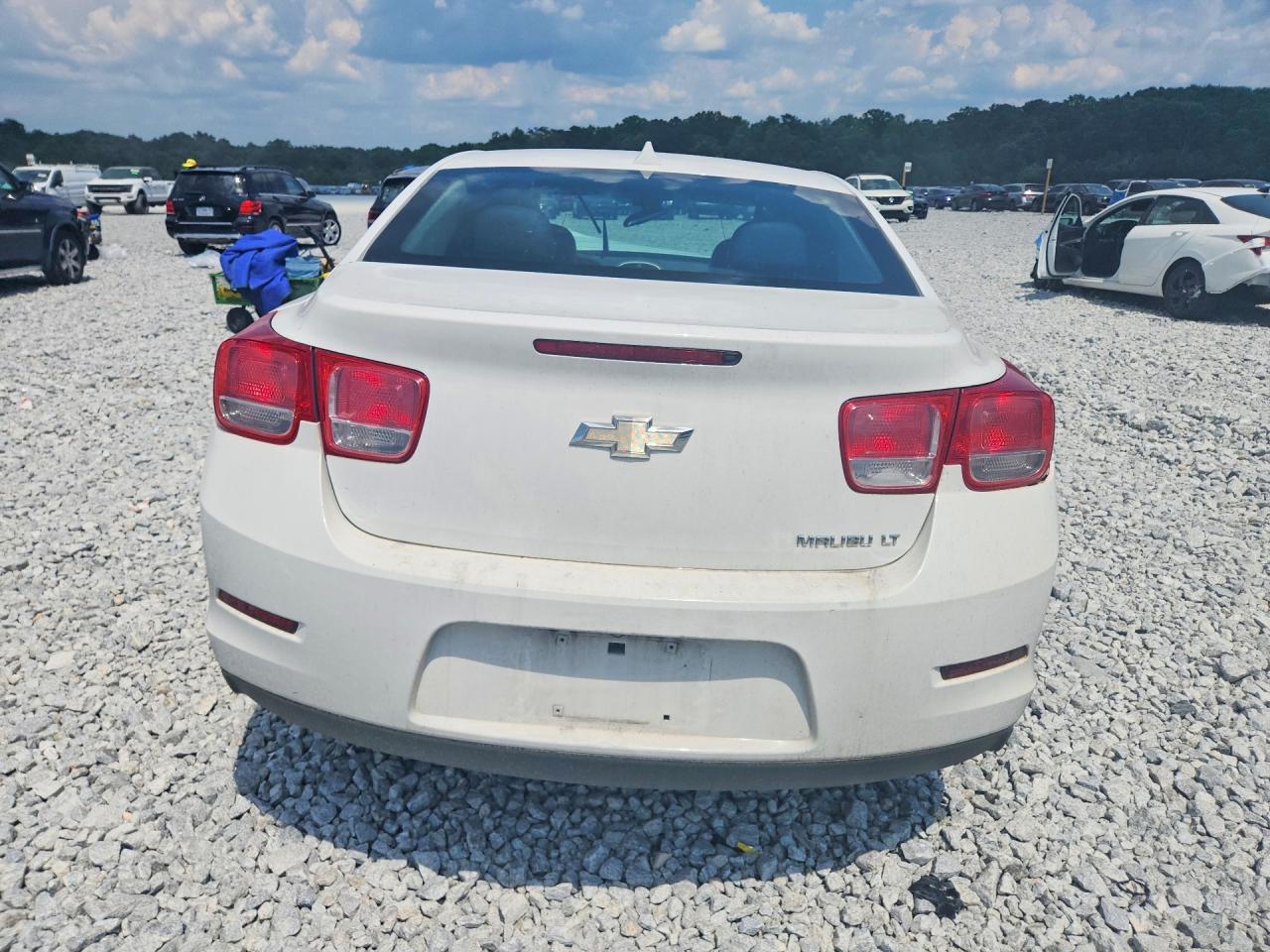 2014 Chevrolet Malibu 1lt White vin: 1G11C5SL4EF122826