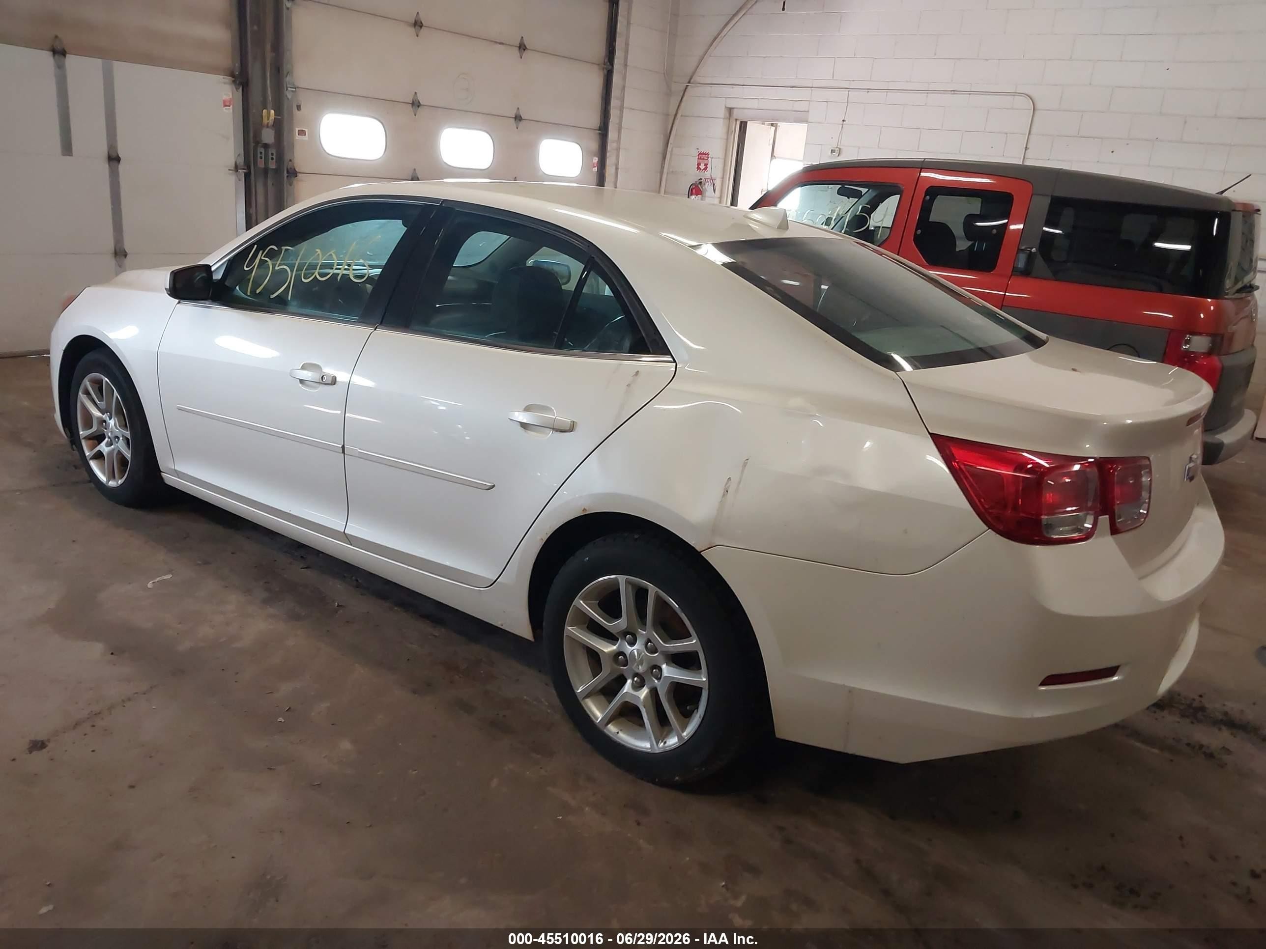 2014 Chevrolet Malibu 1lt White vin: 1G11C5SL4EF153395