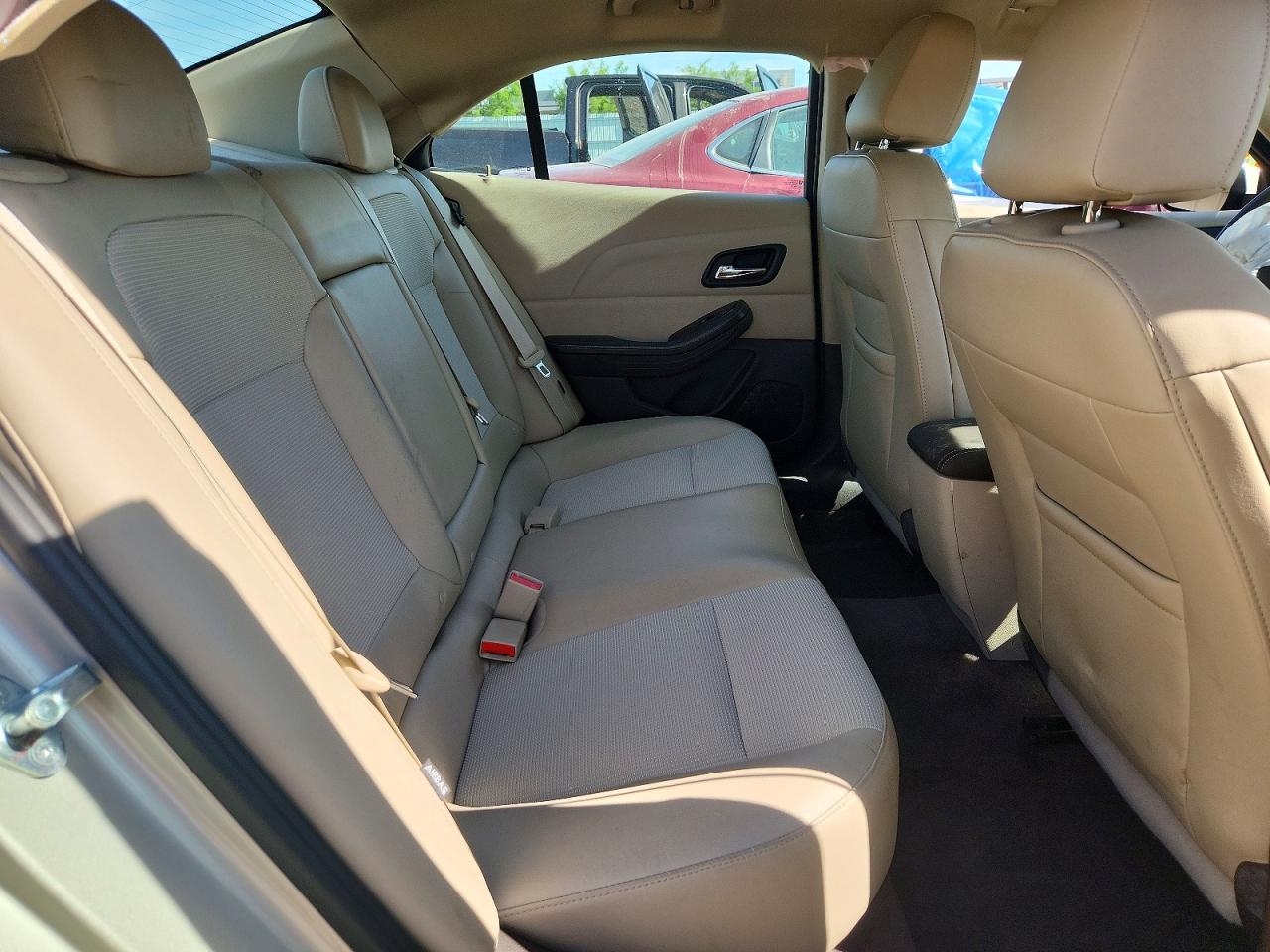 2014 Chevrolet Malibu 1lt Серебряный vin: 1G11C5SL4EF275612