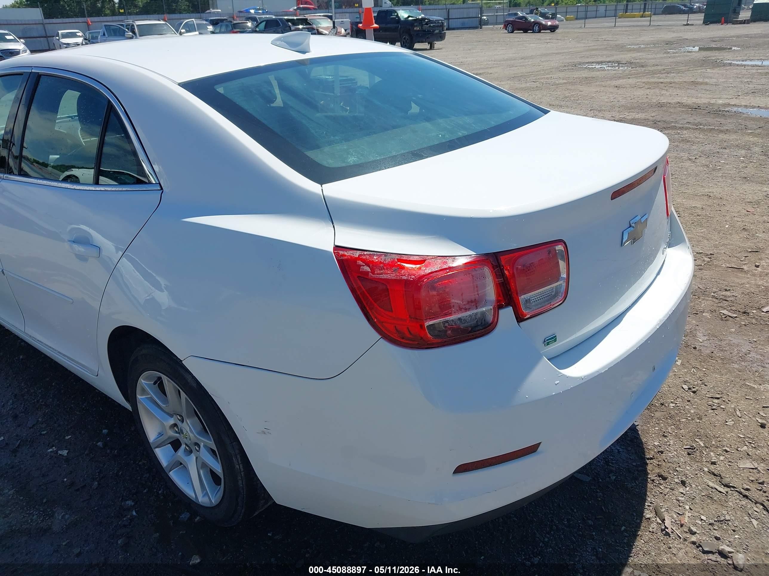 2015 Chevrolet Malibu 1lt White vin: 1G11C5SL4FF209126