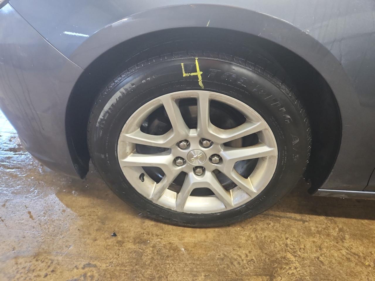 2015 Chevrolet Malibu 1lt Blue vin: 1G11C5SL4FF276857 Damage: Left Front Wheel, Curb Rash, > 12 Inches