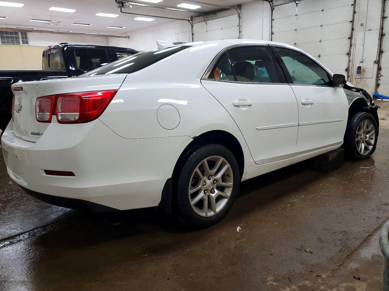 2015 Chevrolet Malibu 1lt Белый vin: 1G11C5SL4FF295814