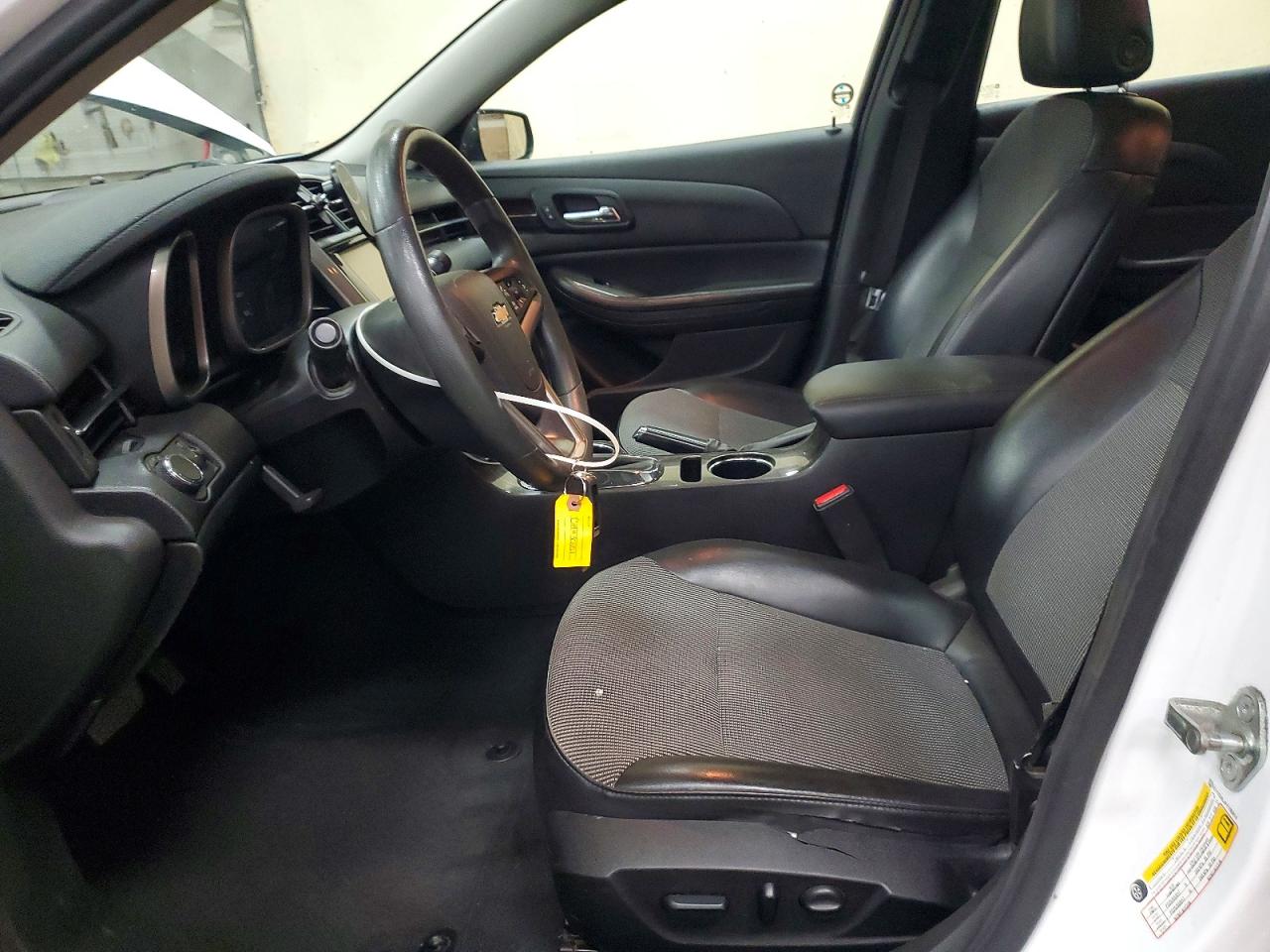 2015 Chevrolet Malibu 1lt Белый vin: 1G11C5SL4FF295814