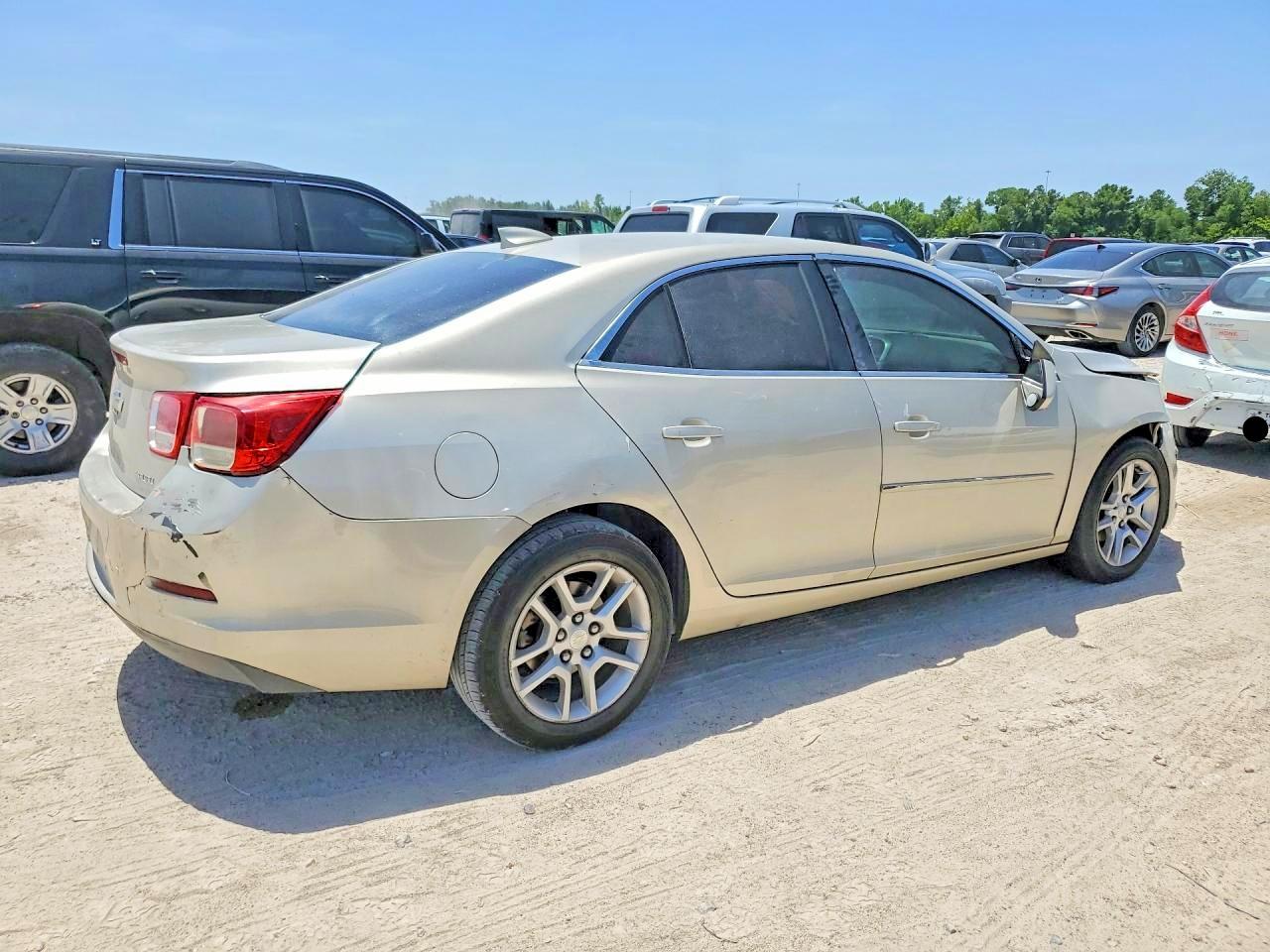 2015 Chevrolet Malibu 1lt Золотой vin: 1G11C5SL4FF309713