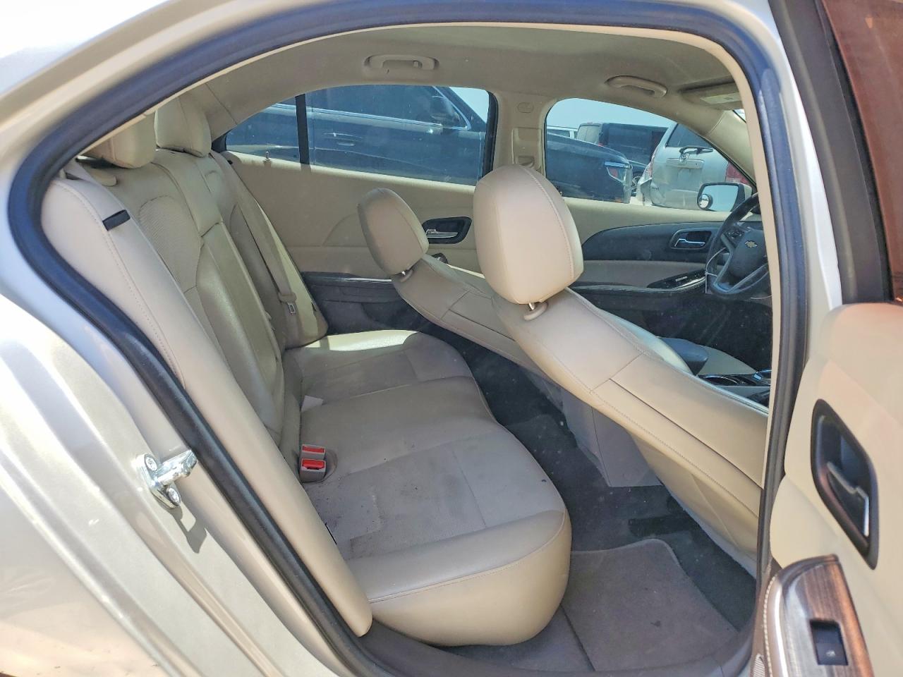 2015 Chevrolet Malibu 1lt Золотой vin: 1G11C5SL4FF309713