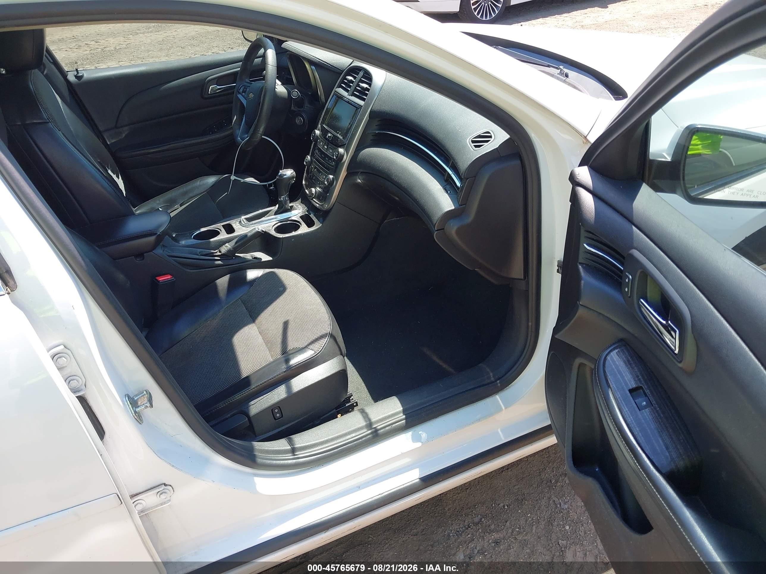 2015 Chevrolet Malibu 1lt Белый vin: 1G11C5SL4FU131684