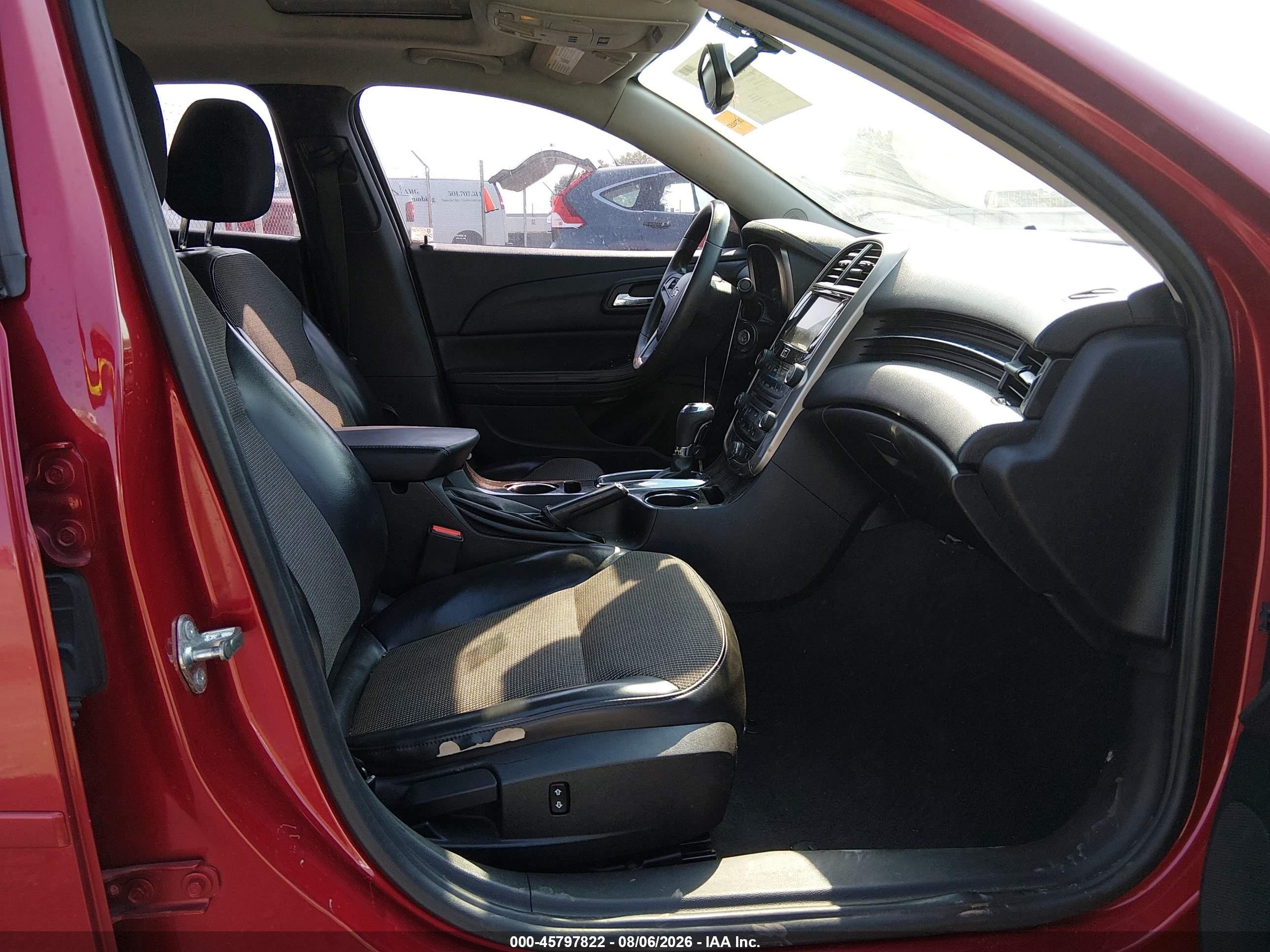 2014 Chevrolet Malibu 1lt Red vin: 1G11C5SL5EF209991