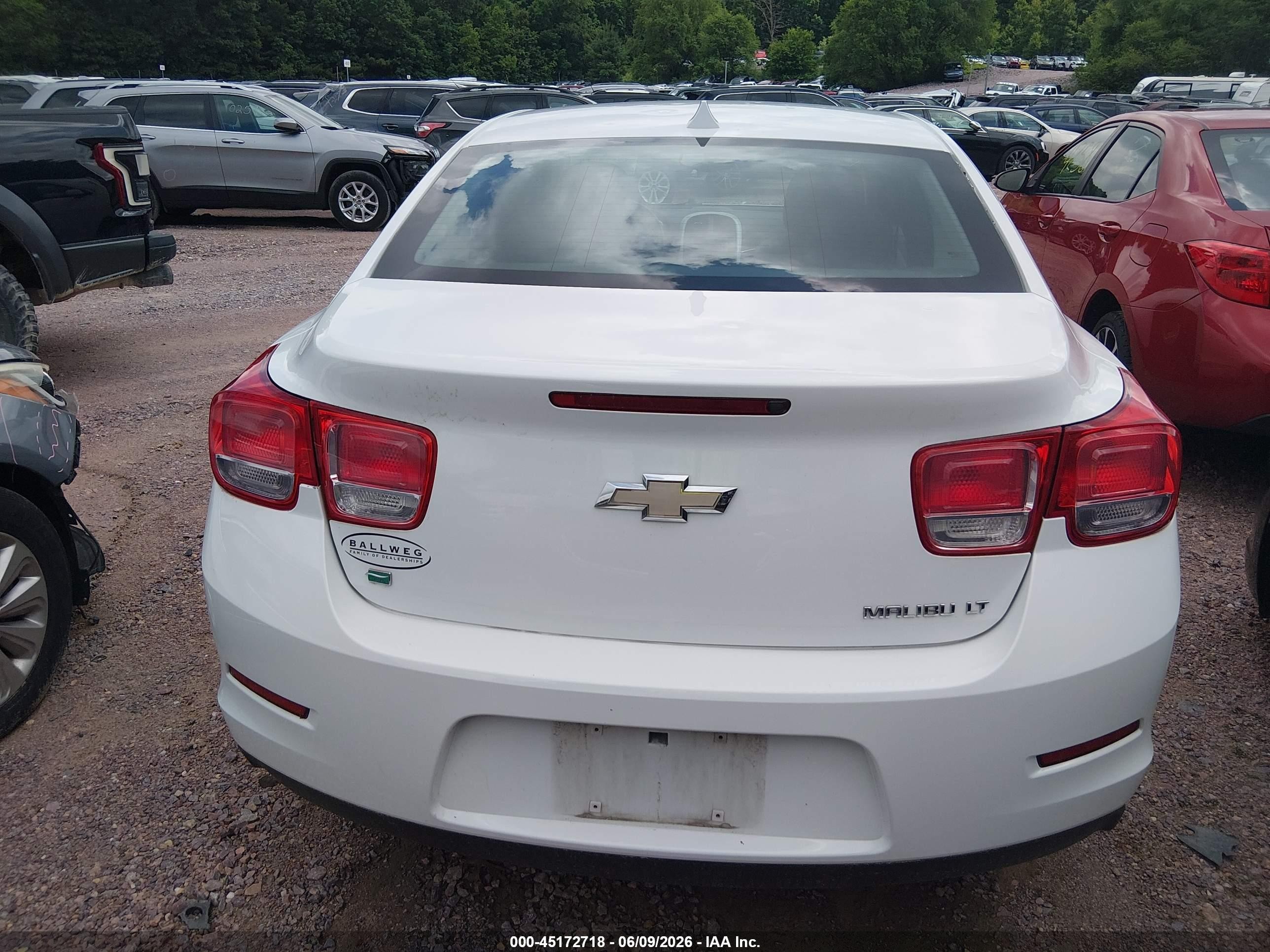 2014 Chevrolet Malibu 1lt White vin: 1G11C5SL5EF276848