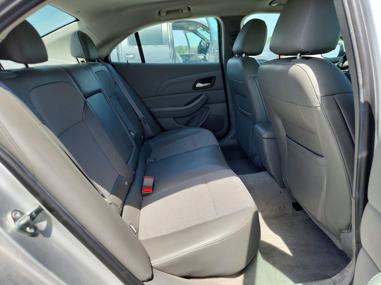2015 Chevrolet Malibu 1lt Silver vin: 1G11C5SL5FF232303