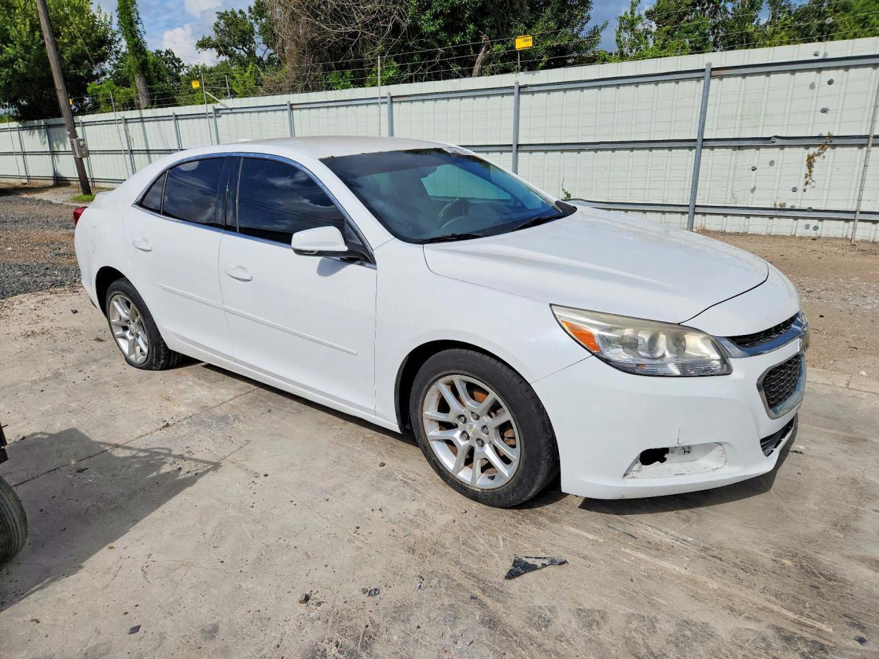 2015 Chevrolet Malibu 1lt White vin: 1G11C5SL5FF301894