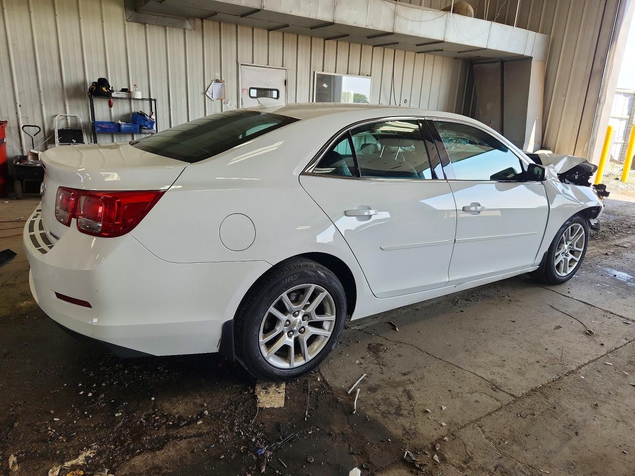2015 Chevrolet Malibu 1lt White vin: 1G11C5SL5FF305590