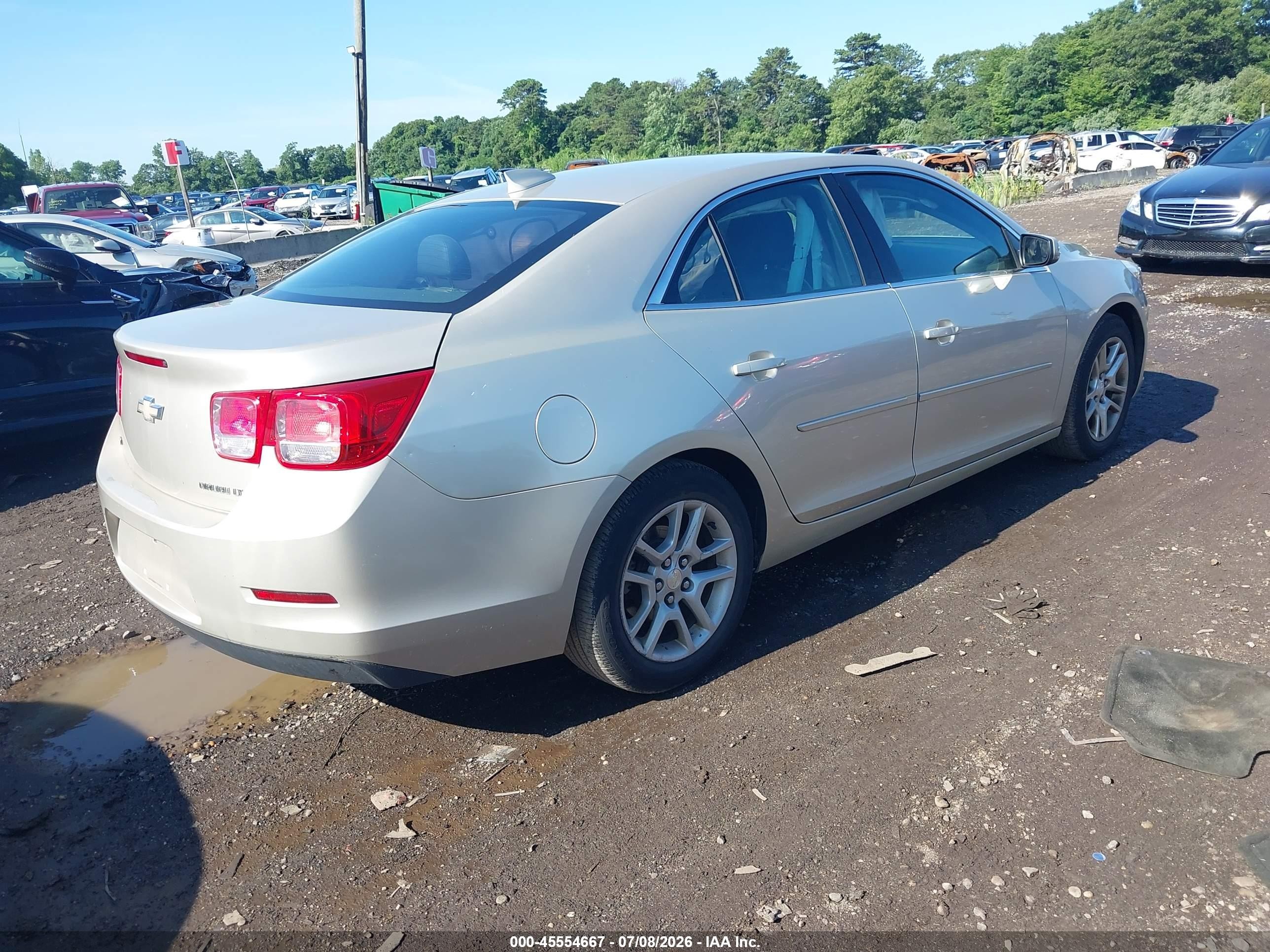 2015 Chevrolet Malibu 1lt Beige vin: 1G11C5SL5FF319845