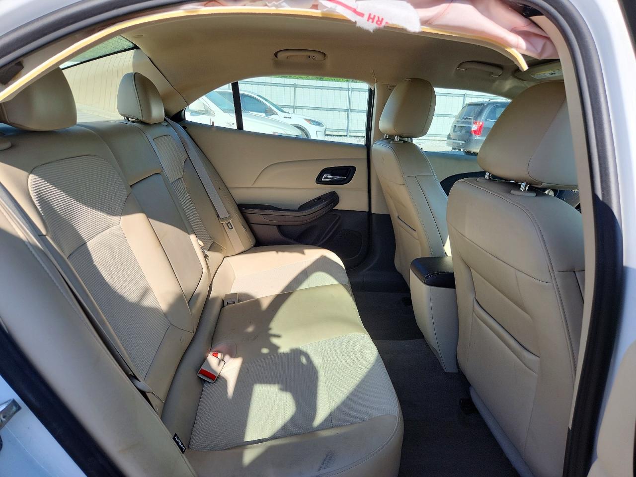 2015 Chevrolet Malibu 1lt Белый vin: 1G11C5SL5FU152558