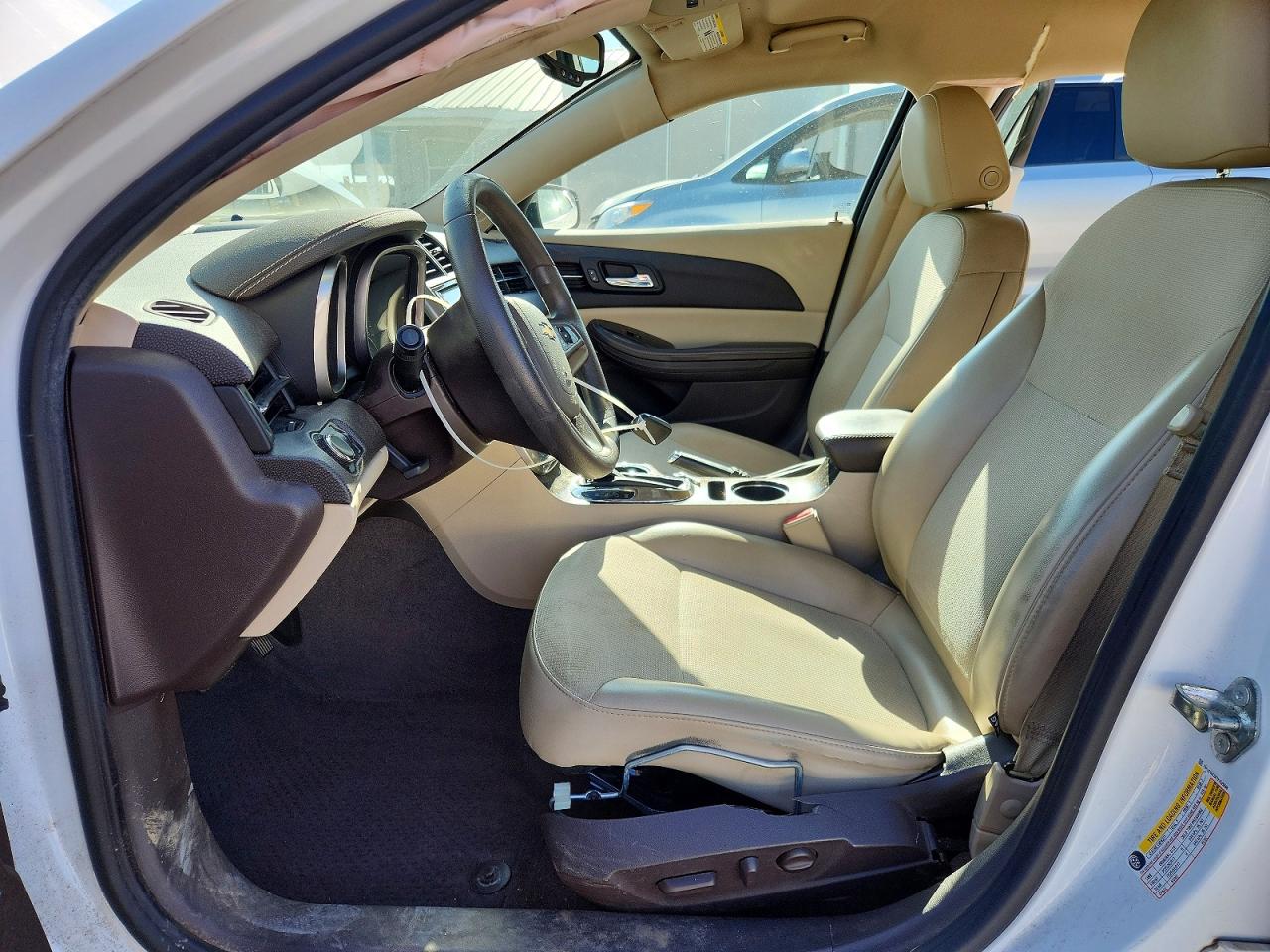 2015 Chevrolet Malibu 1lt Белый vin: 1G11C5SL5FU152558