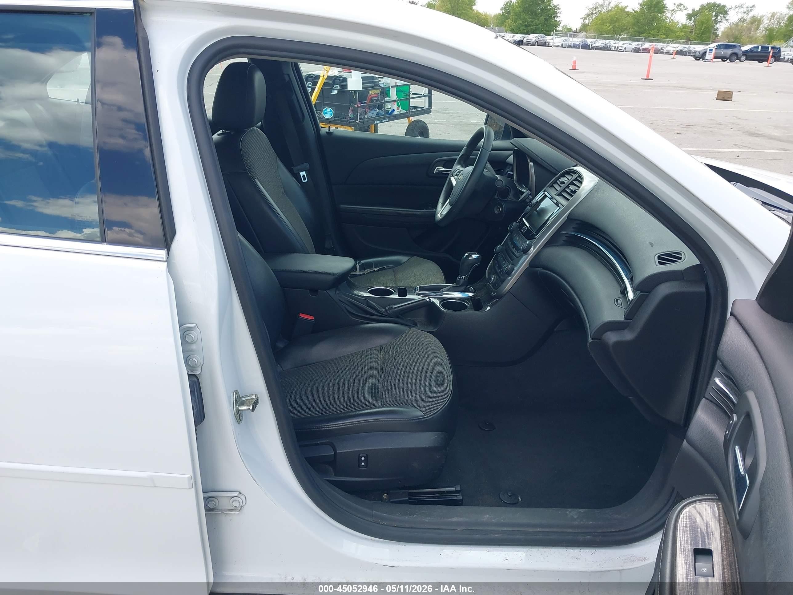 2014 Chevrolet Malibu 1lt Белый vin: 1G11C5SL6EF237900