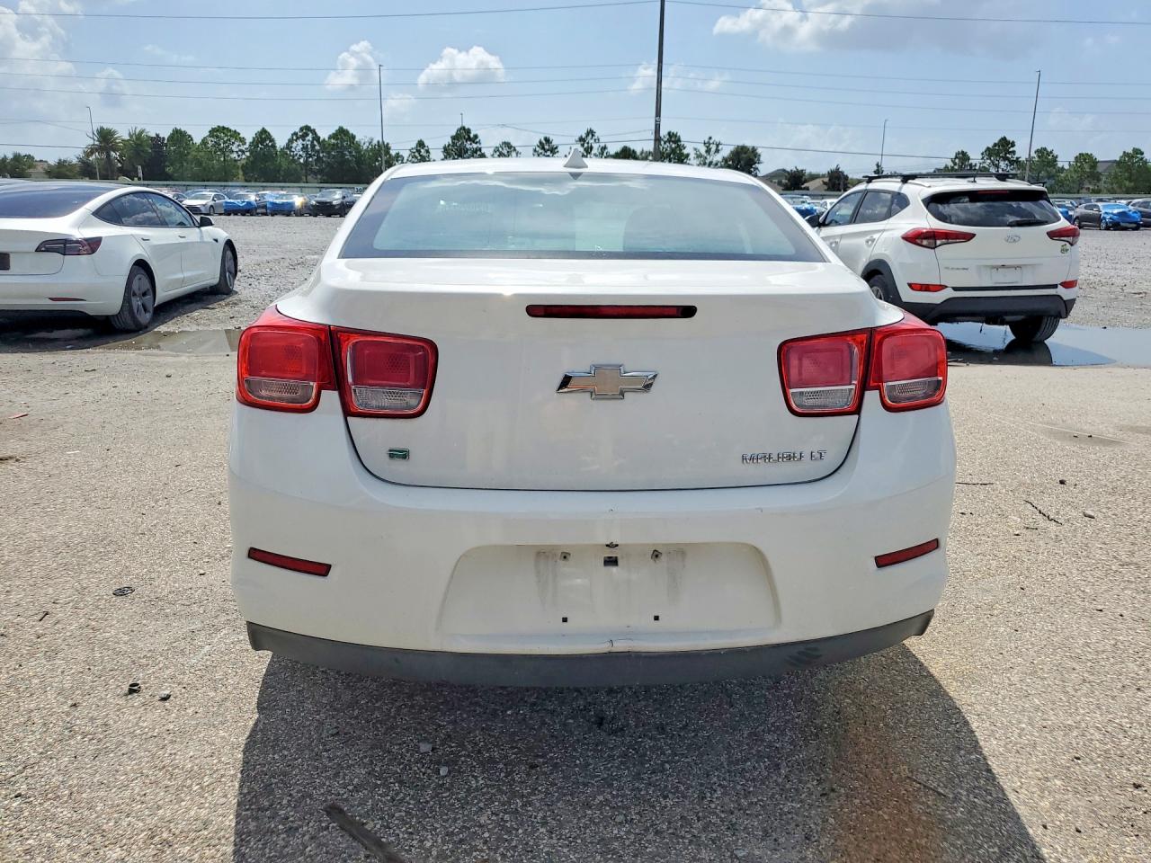 2014 Chevrolet Malibu 1lt White vin: 1G11C5SL6EF257189