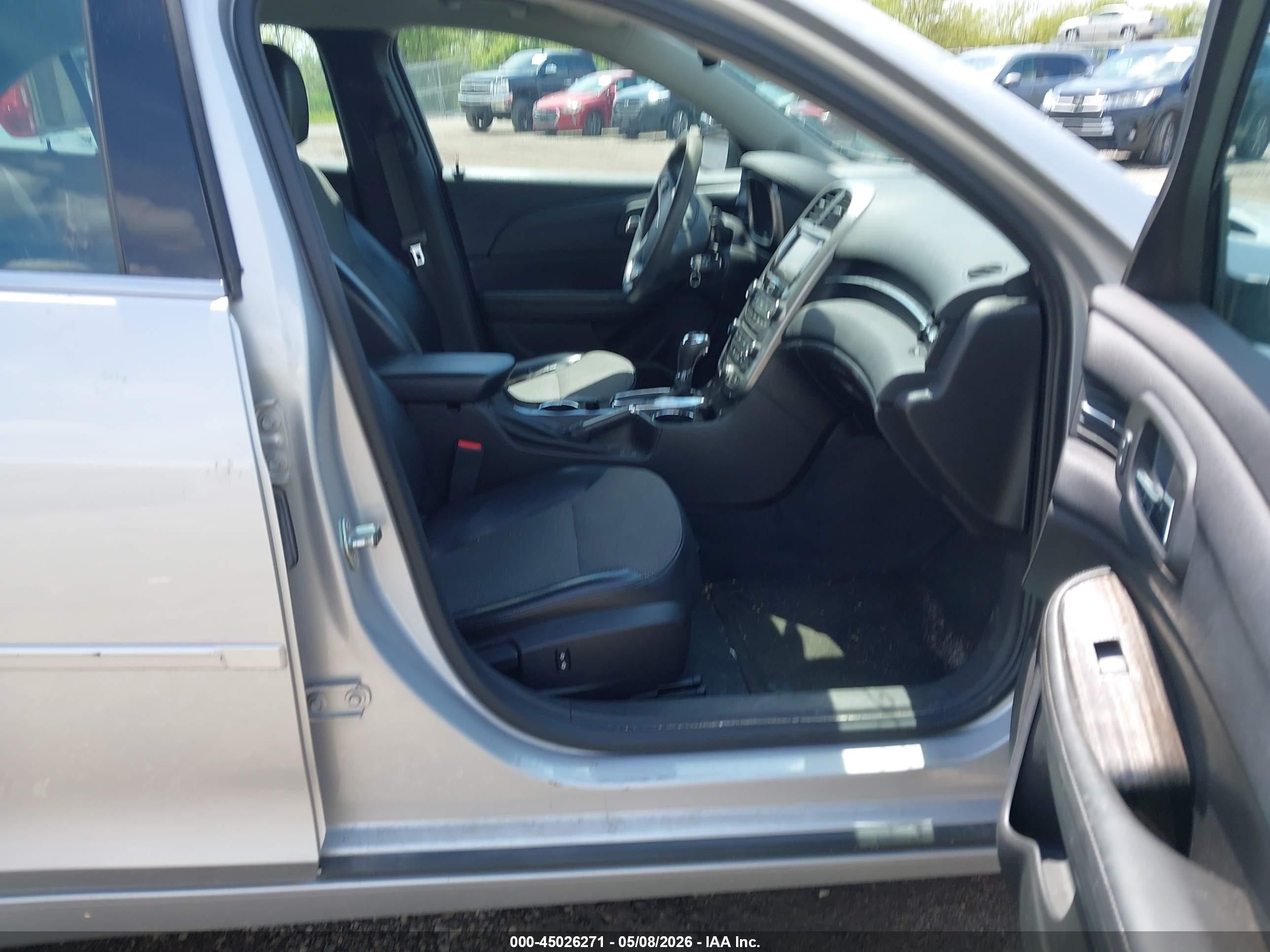 2014 Chevrolet Malibu 1lt Серебряный vin: 1G11C5SL6EF257693
