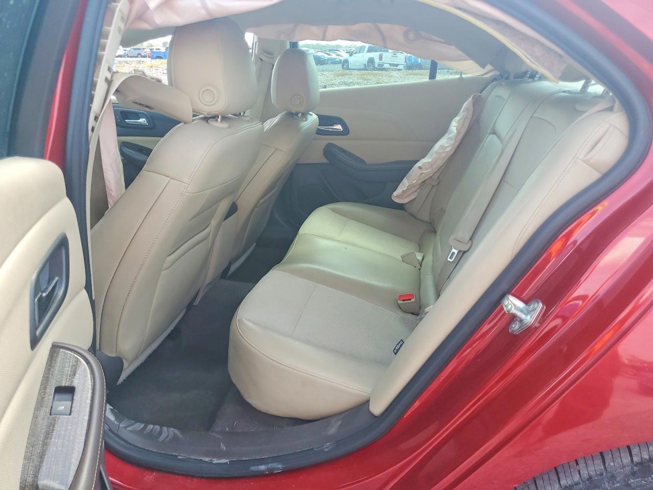 2014 Chevrolet Malibu 1lt Red vin: 1G11C5SL6EF289754