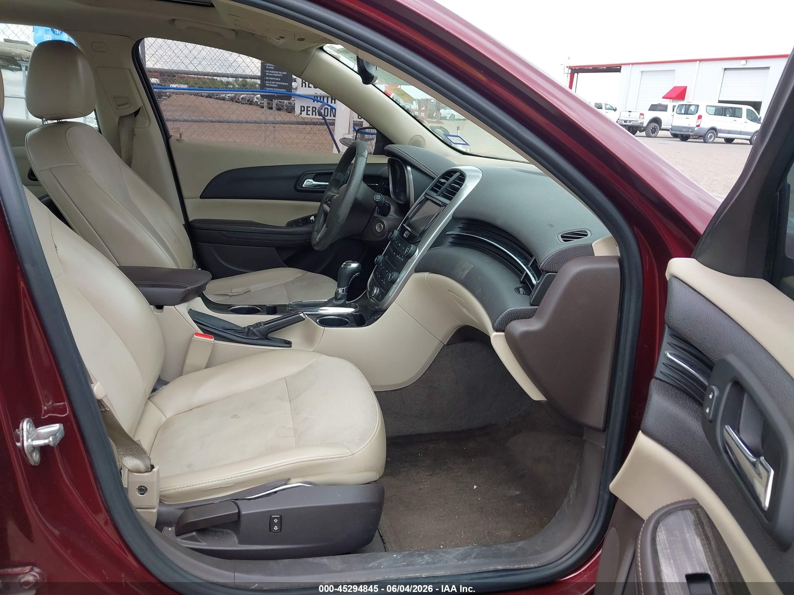 2015 Chevrolet Malibu 1lt Maroon vin: 1G11C5SL6FF187128