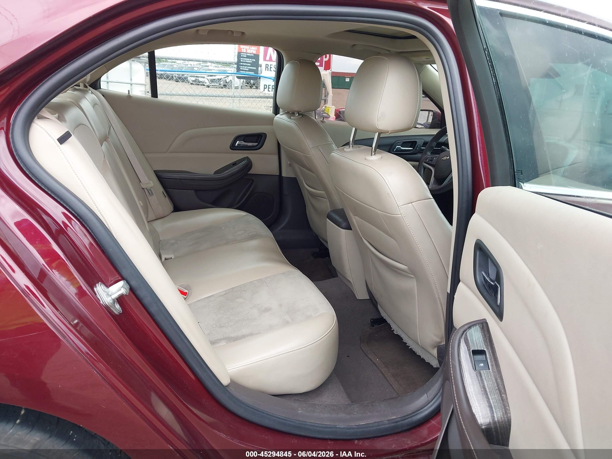 2015 Chevrolet Malibu 1lt Maroon vin: 1G11C5SL6FF187128