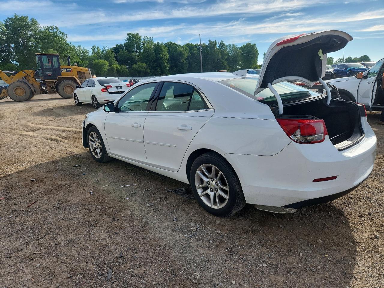 2015 Chevrolet Malibu White vin: 1G11C5SL6FF215235