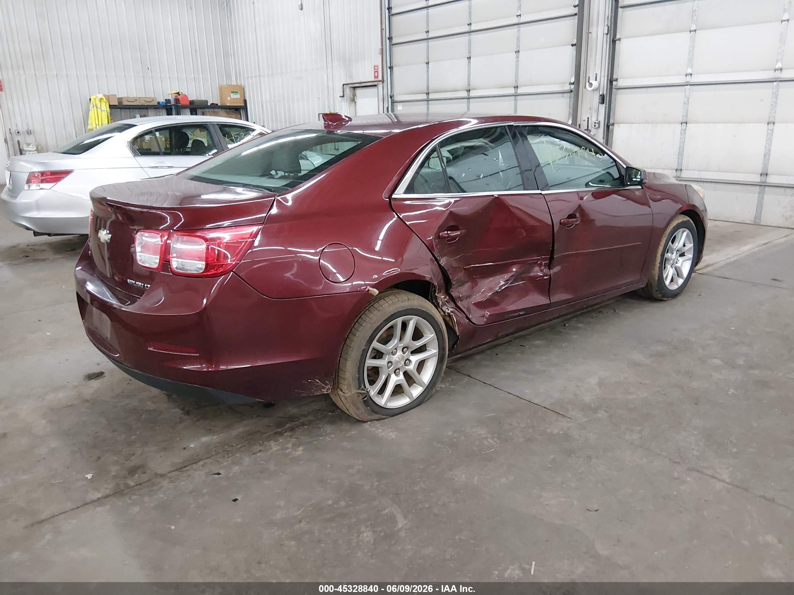 2015 Chevrolet Malibu 1lt Красный vin: 1G11C5SL6FF261910
