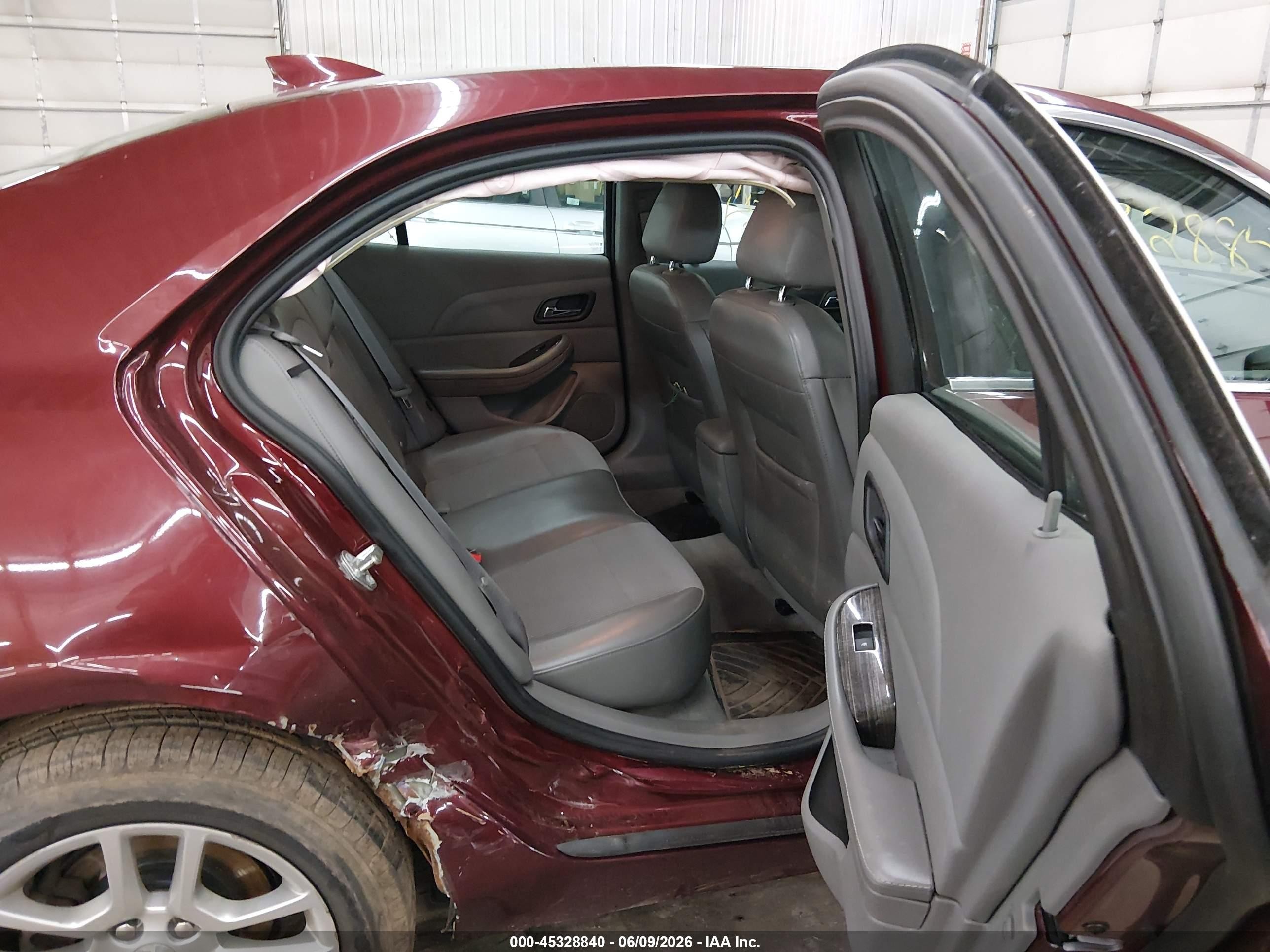 2015 Chevrolet Malibu 1lt Красный vin: 1G11C5SL6FF261910