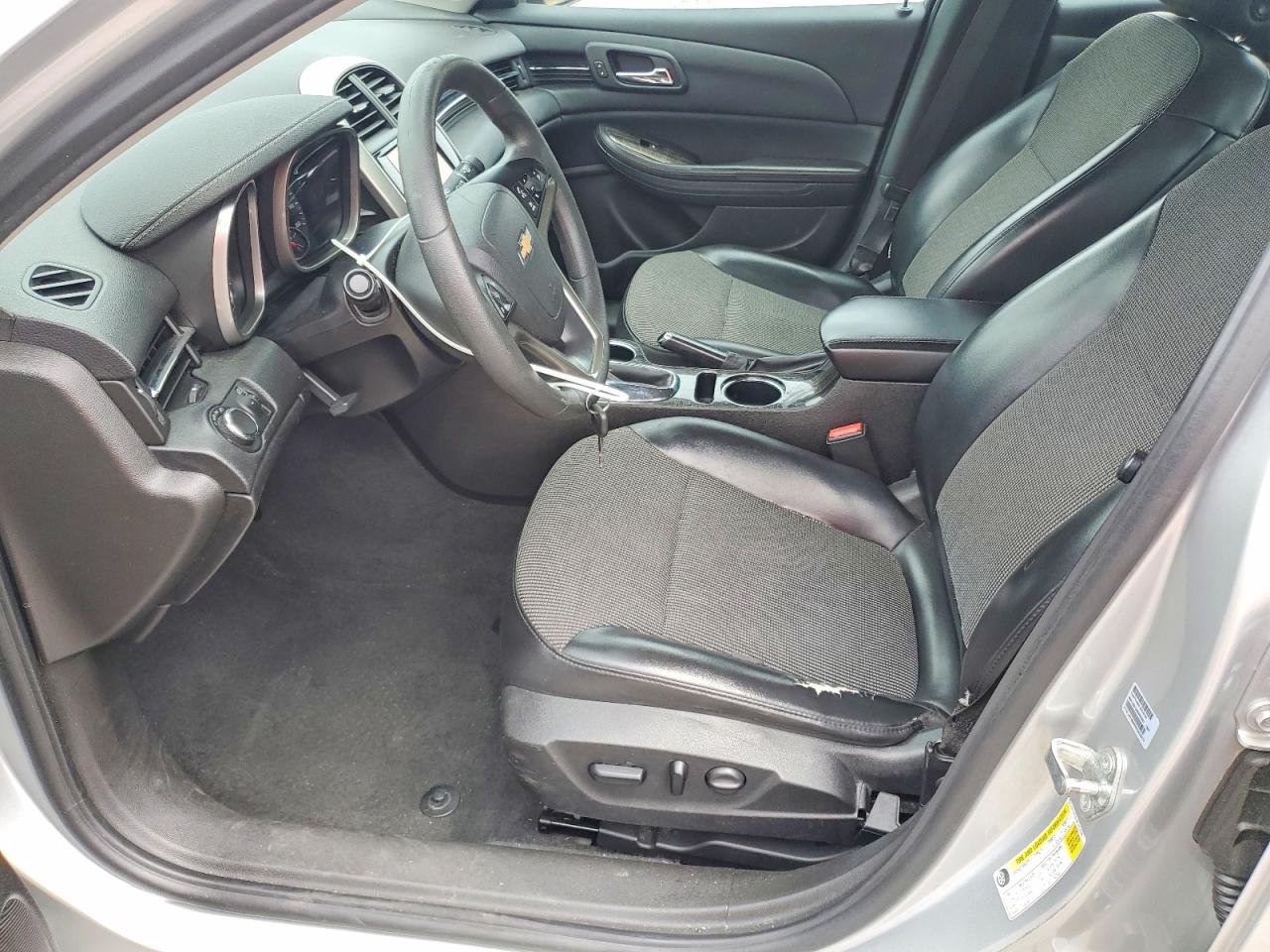 2015 Chevrolet Malibu 1lt Серебряный vin: 1G11C5SL6FU152388