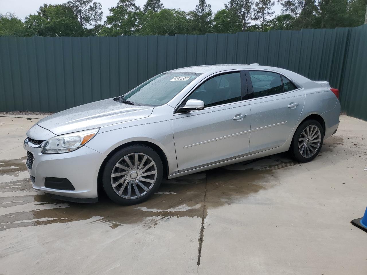 2015 Chevrolet Malibu 1lt Серебряный vin: 1G11C5SL6FU152388 Damage: Left Front Fender, Dent(S) W/No Paint Dmg, 2 To 3 Inches