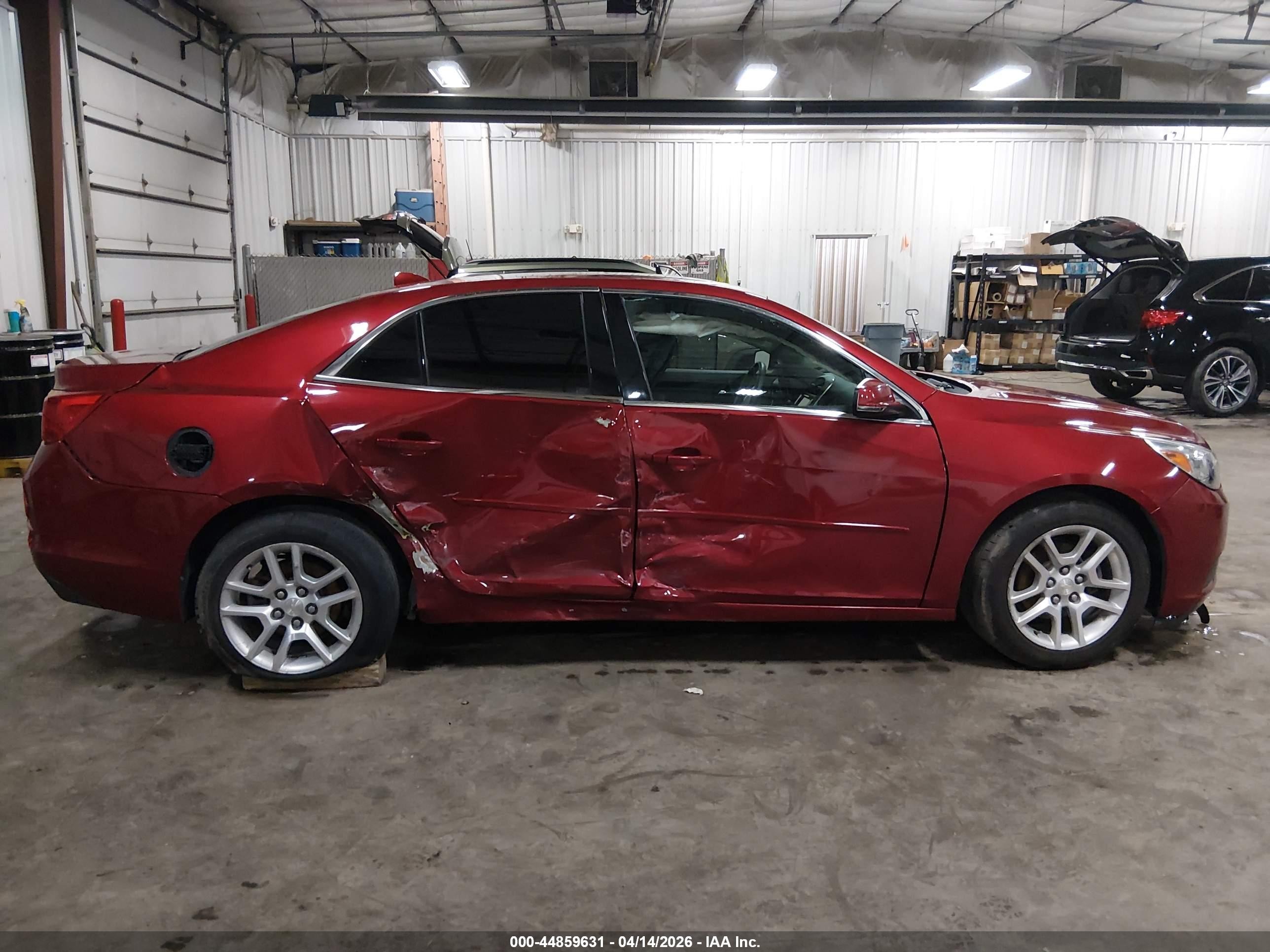 2014 Chevrolet Malibu 1lt Red vin: 1G11C5SL7EF115255