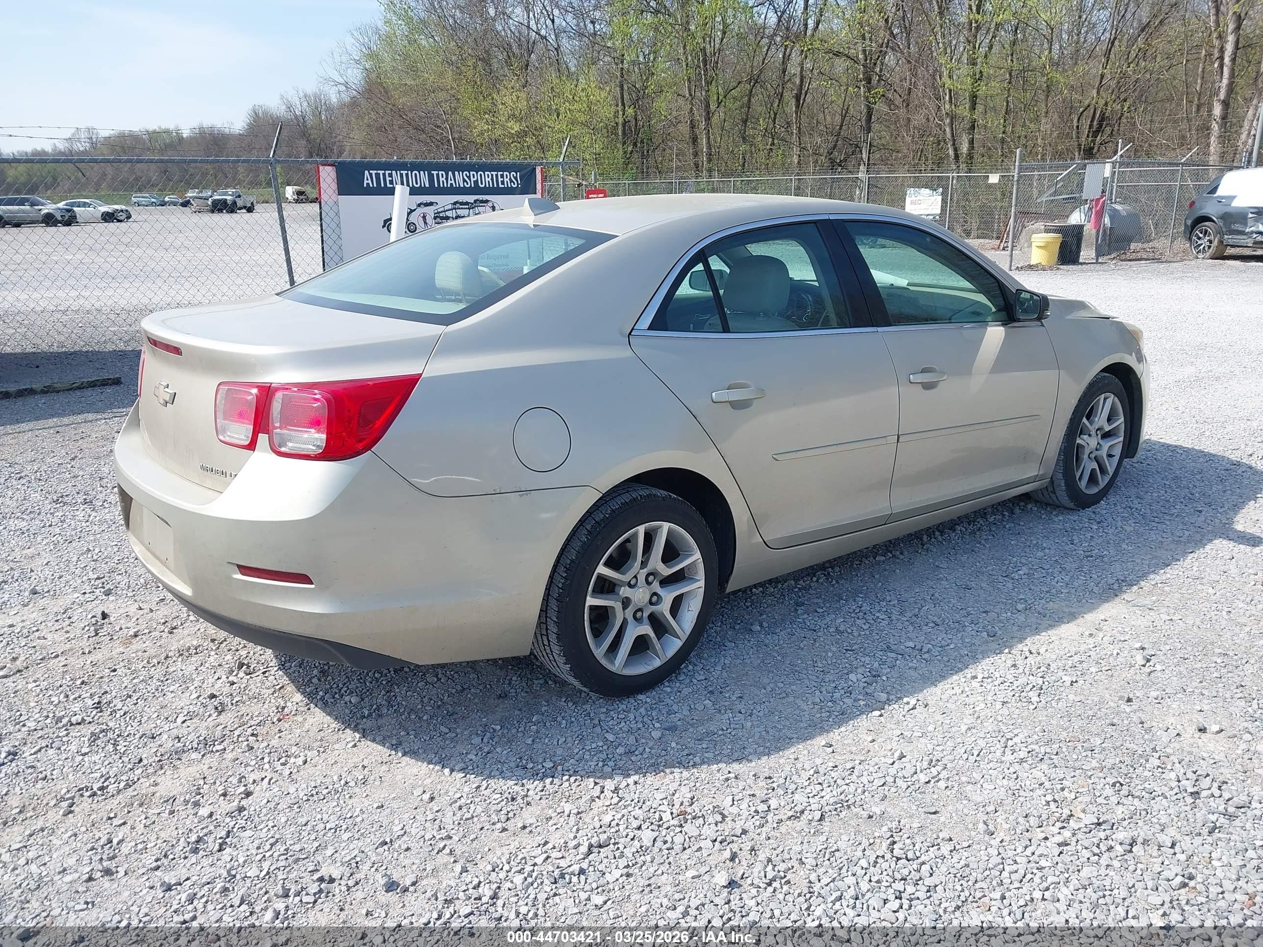 2014 Chevrolet Malibu 1lt Gold vin: 1G11C5SL7EF117653