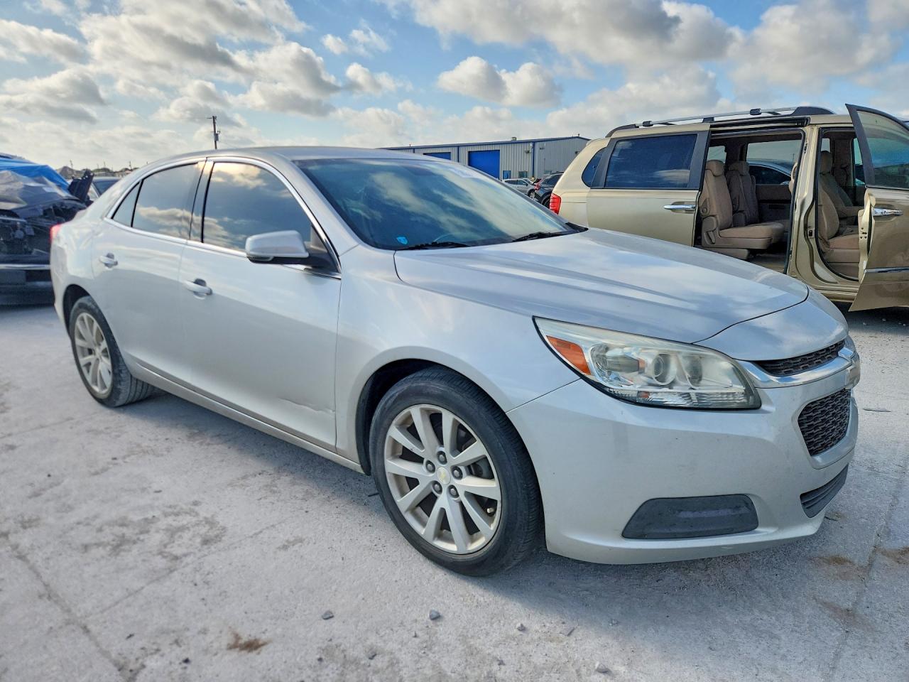 2014 Chevrolet Malibu 1lt Silver vin: 1G11C5SL7EF144318