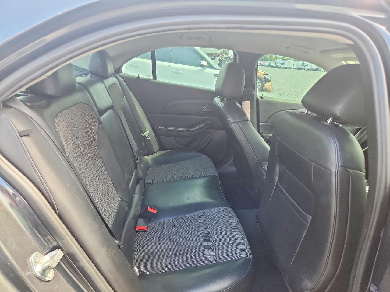 2015 Chevrolet Malibu 1lt Серый vin: 1G11C5SL7FF249300