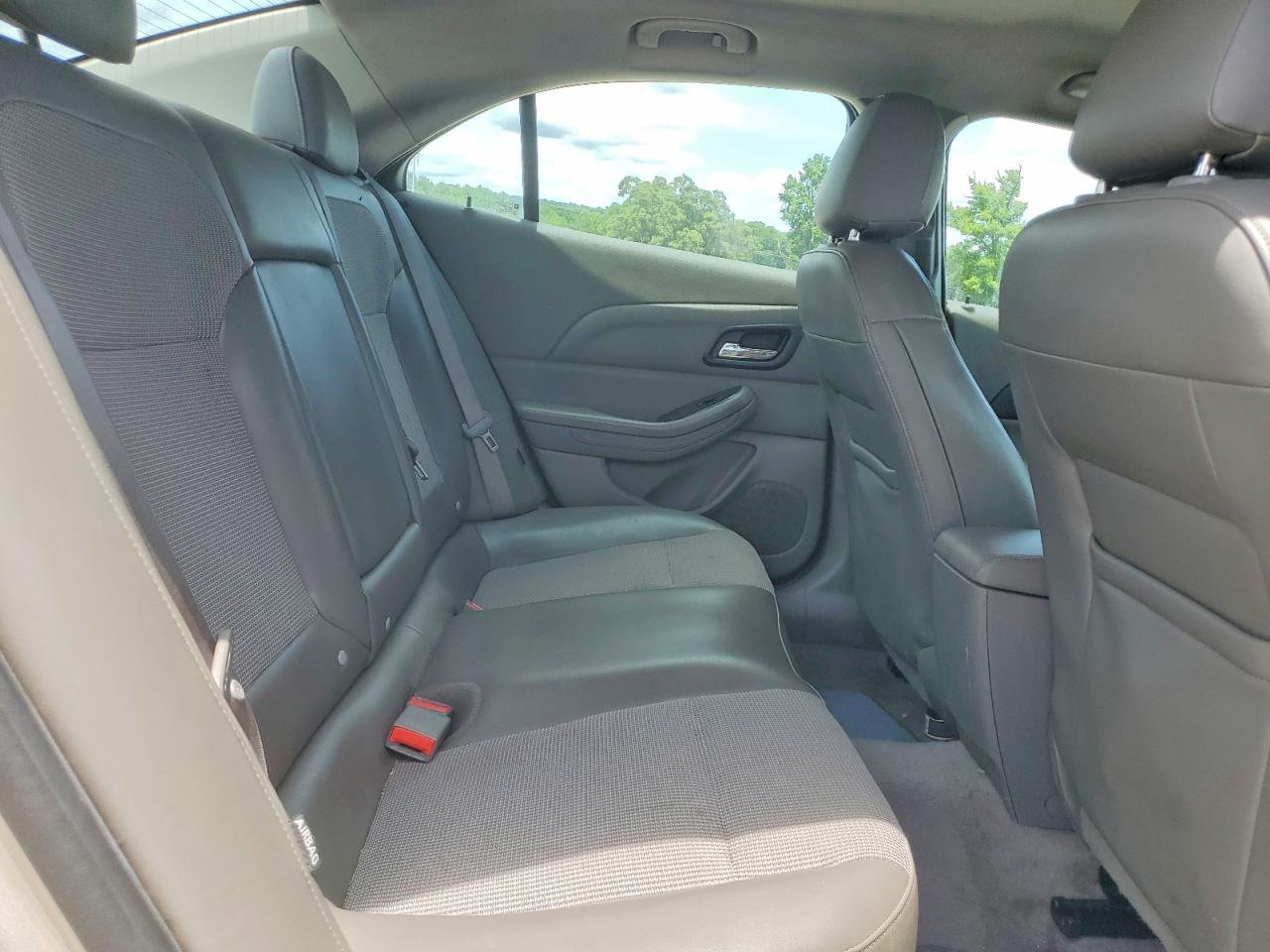 2015 Chevrolet Malibu 1lt Cream vin: 1G11C5SL7FF287495