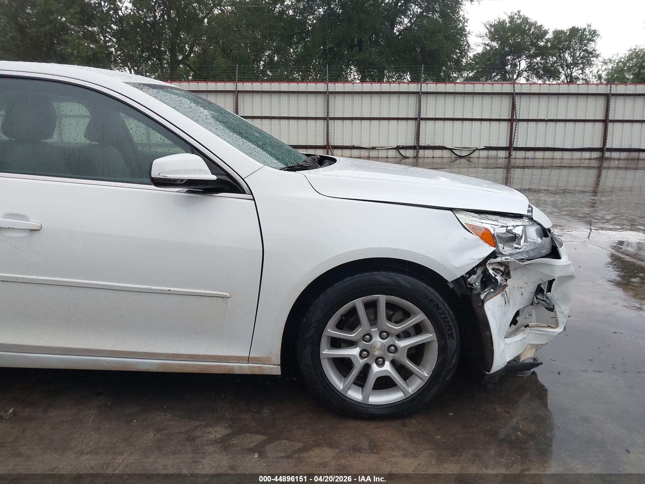 2015 Chevrolet Malibu 1lt White vin: 1G11C5SL7FF349395