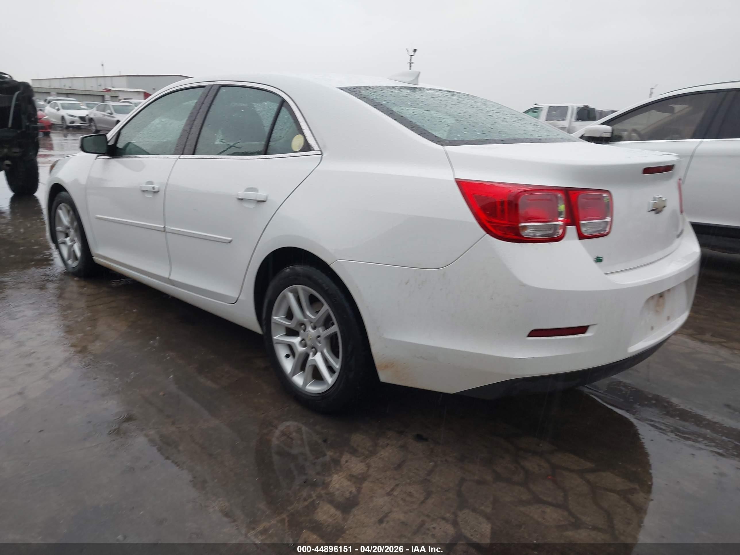 2015 Chevrolet Malibu 1lt White vin: 1G11C5SL7FF349395