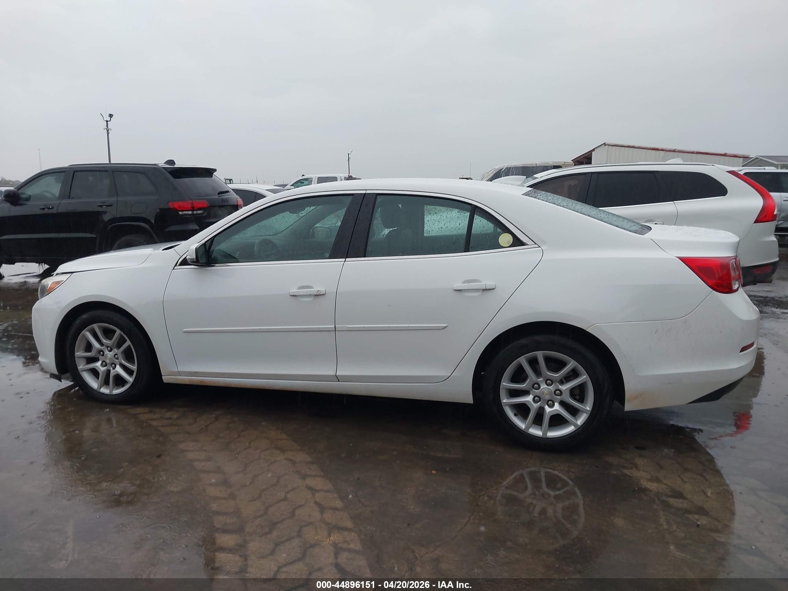2015 Chevrolet Malibu 1lt White vin: 1G11C5SL7FF349395