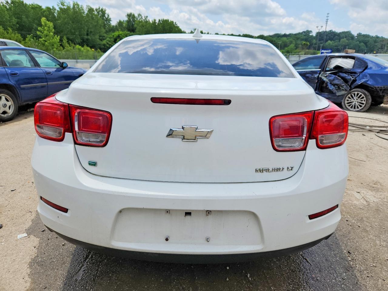 2015 Chevrolet Malibu 1lt White vin: 1G11C5SL7FF354726