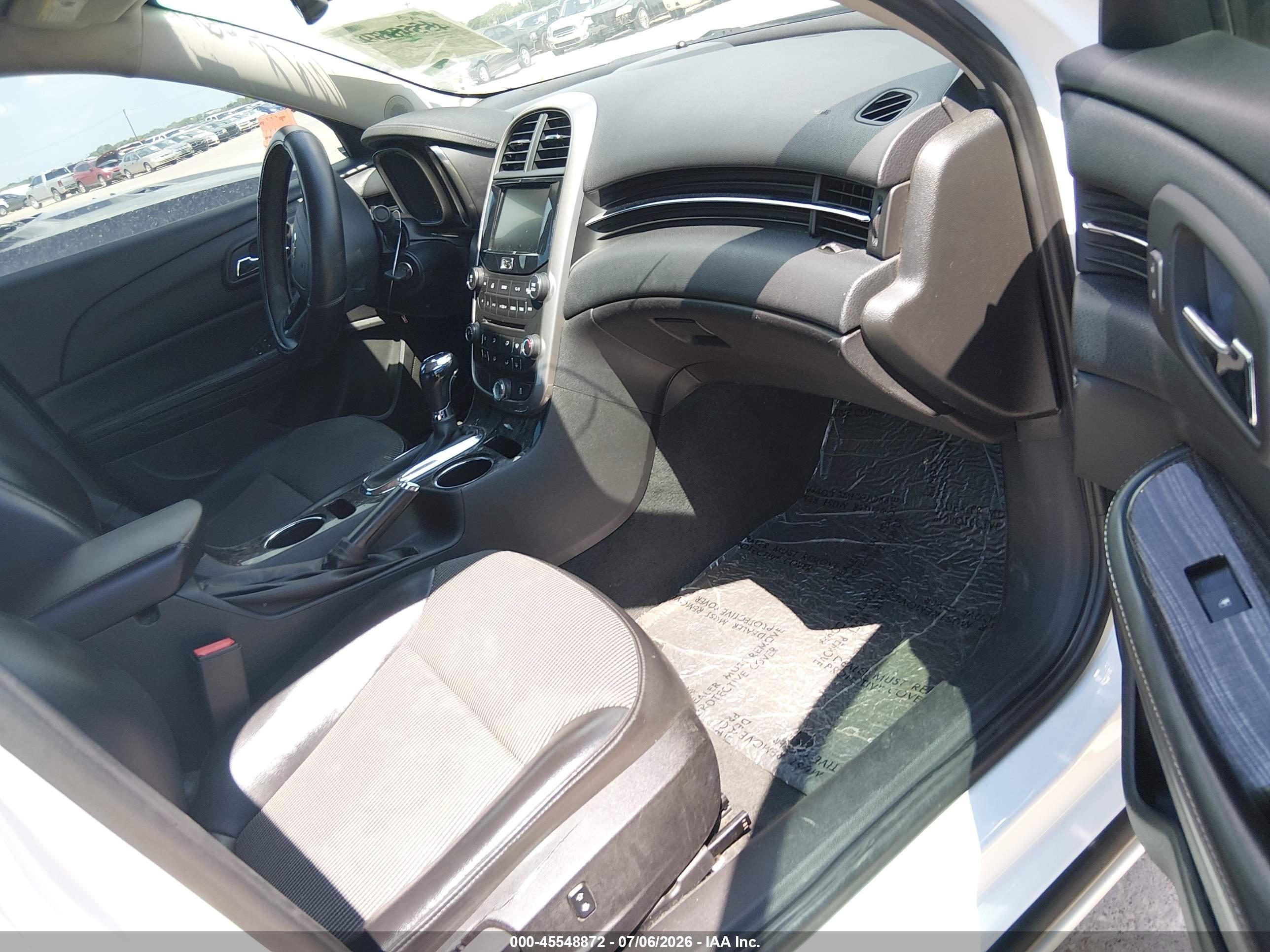 2014 Chevrolet Malibu 1lt Cream vin: 1G11C5SL8EF229491